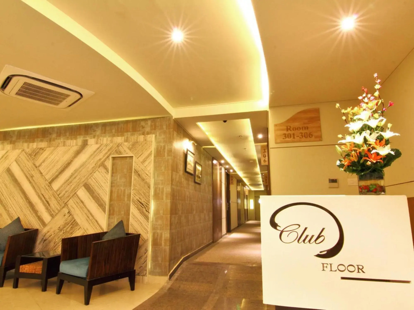 Hotel Dayal Paradise