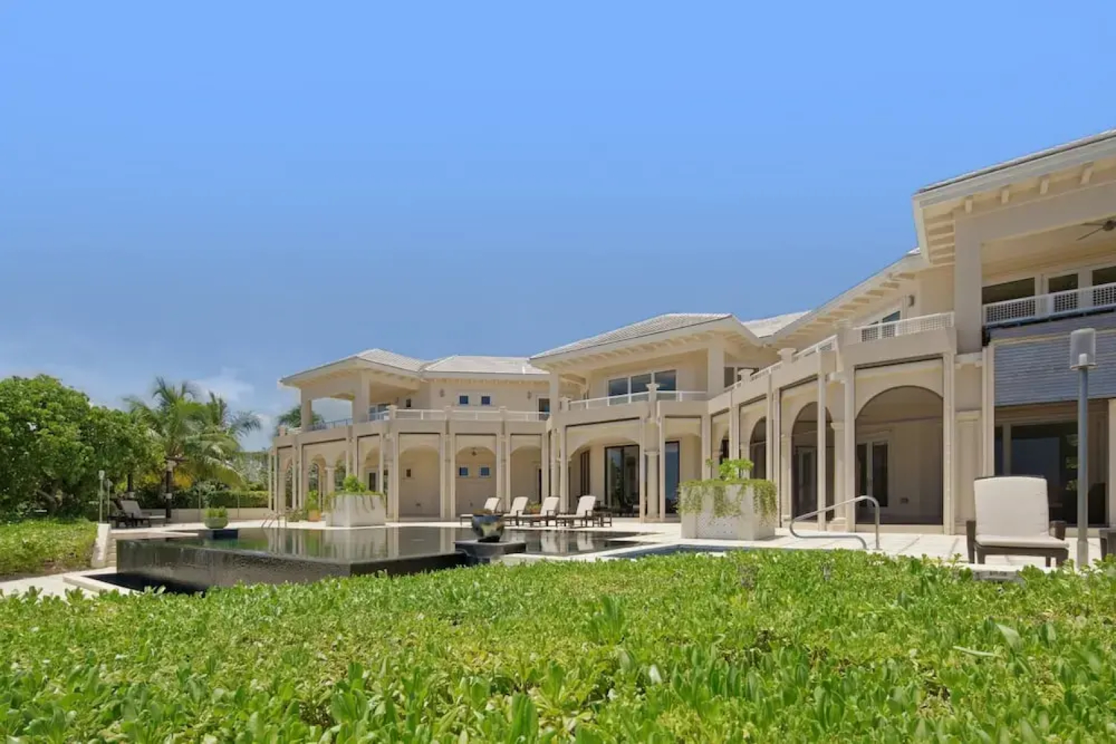 Morning Glory (Villa)