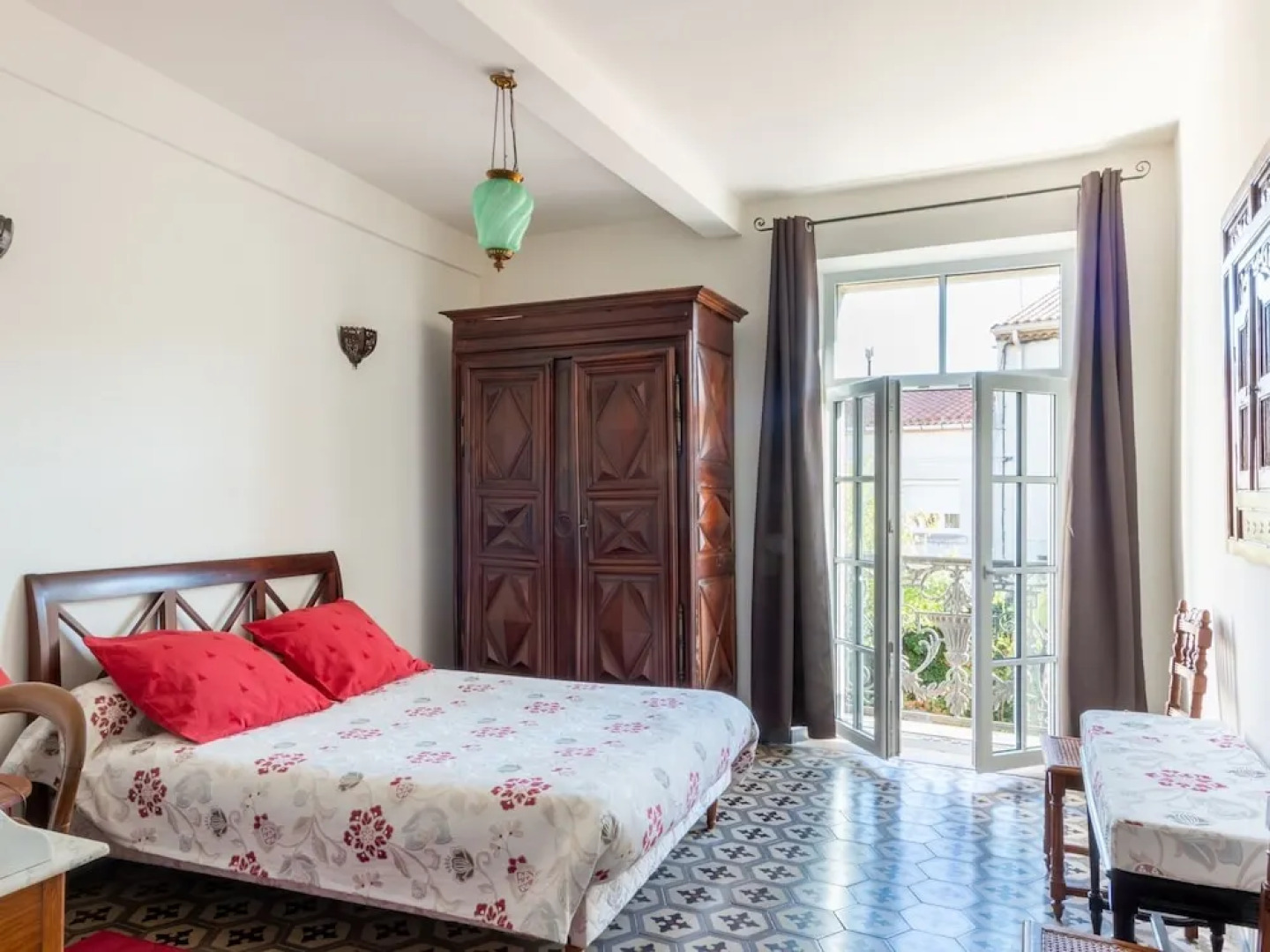 Elegant Holiday Home in Olonzac With Private Swimming Pool