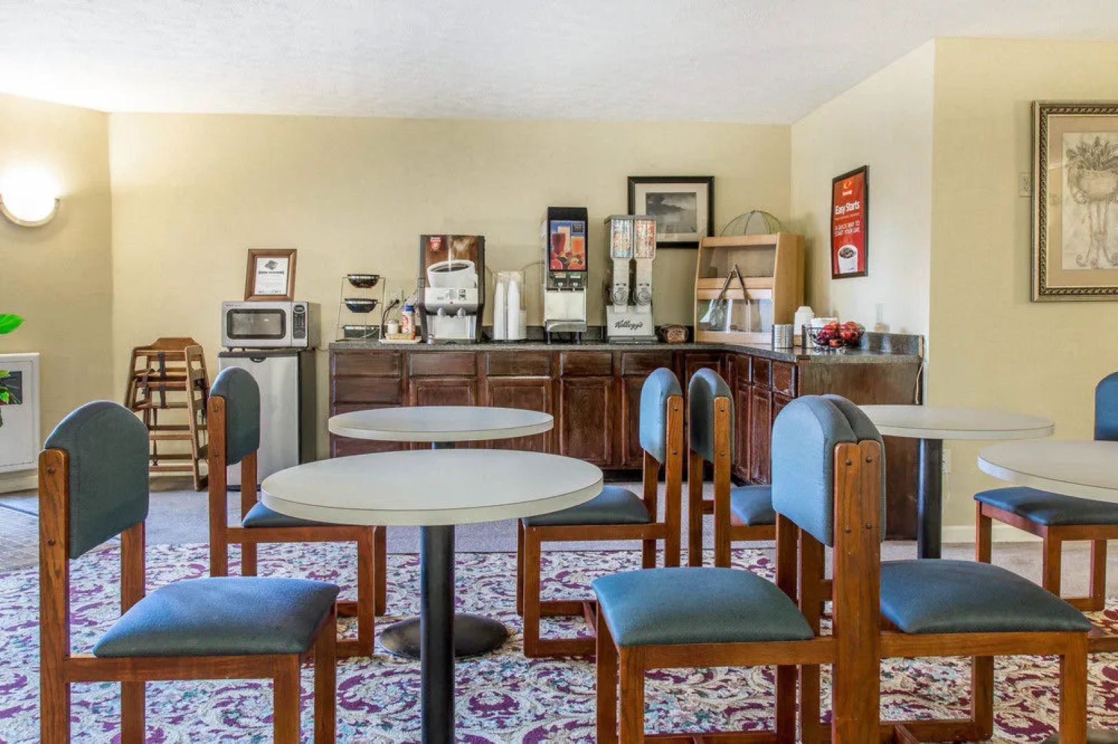 Econo Lodge Inn & Suites Groton