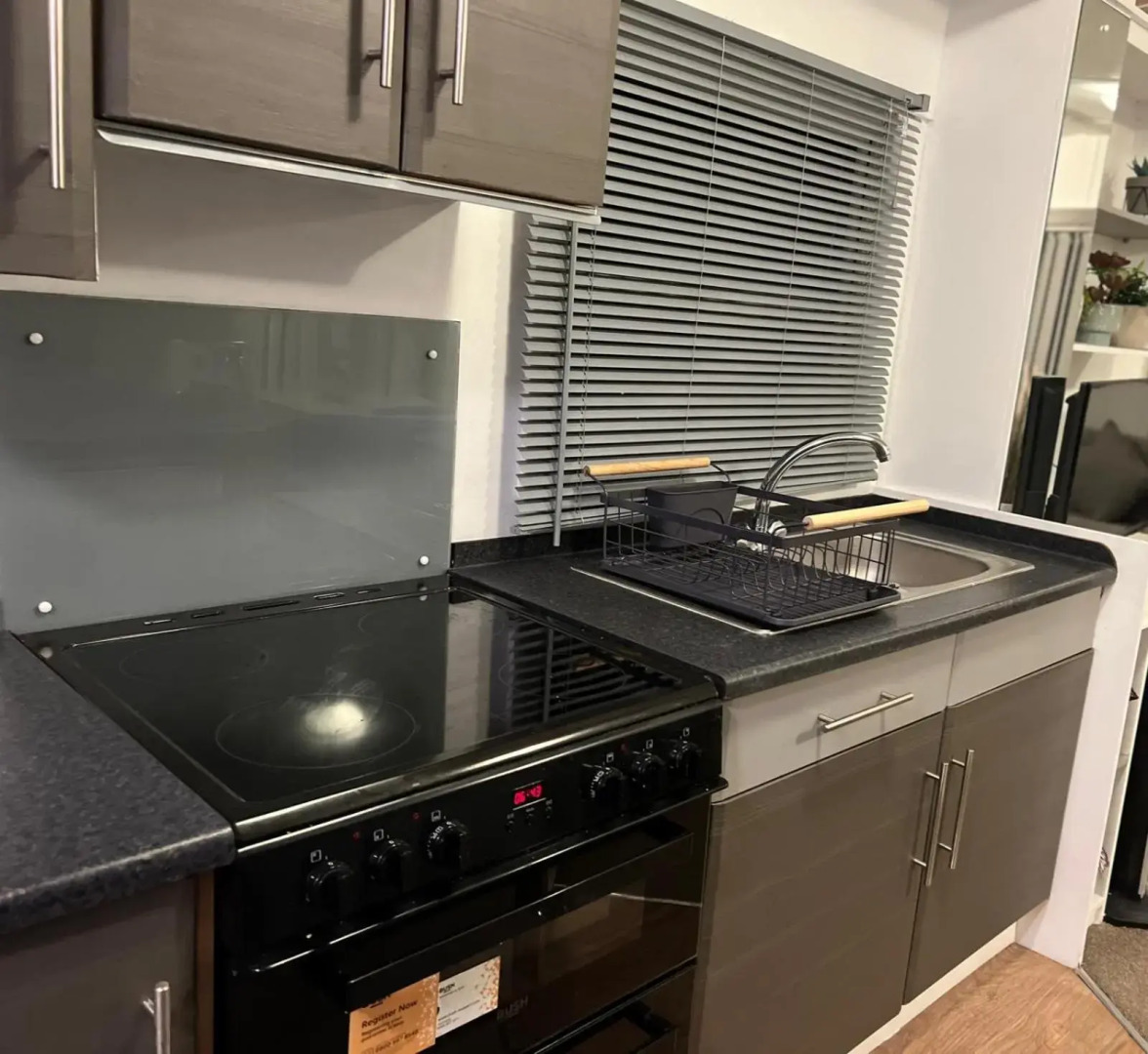 Forest & beach access Naish park