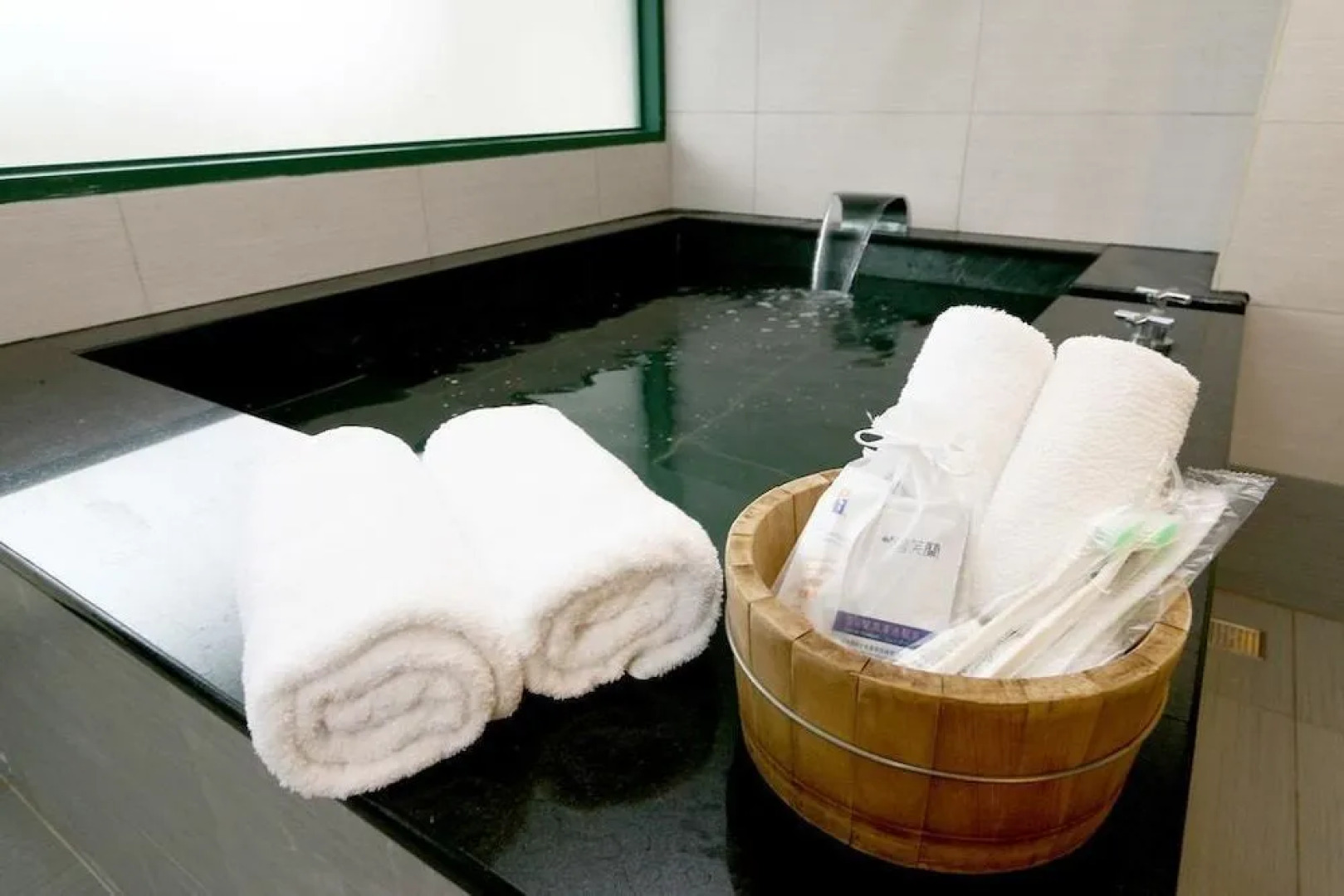 Chuan Shiang Hot Spring Hostel