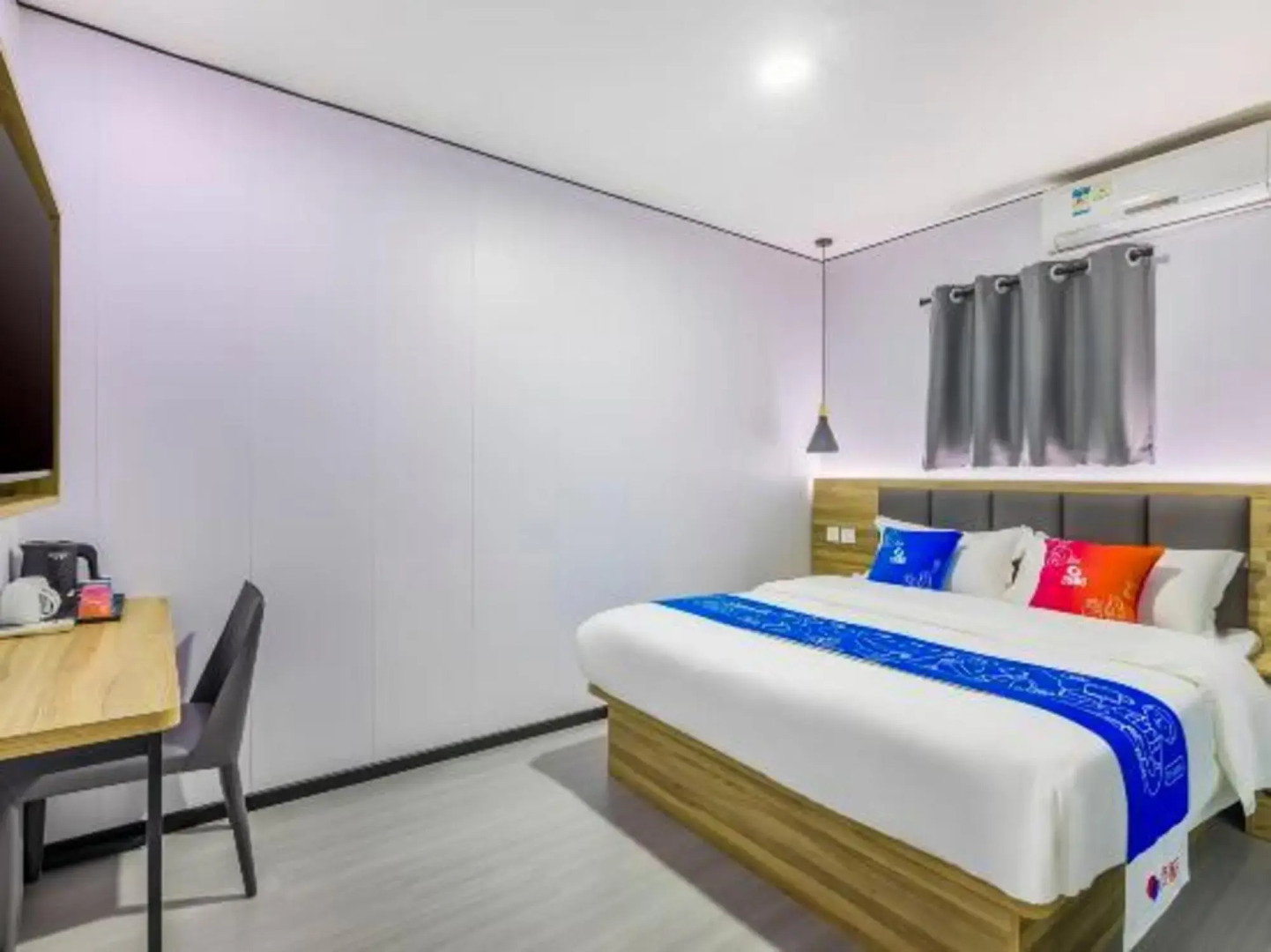 aimoHotel (Beijing Public Welfare Xiqiao Subway Station)