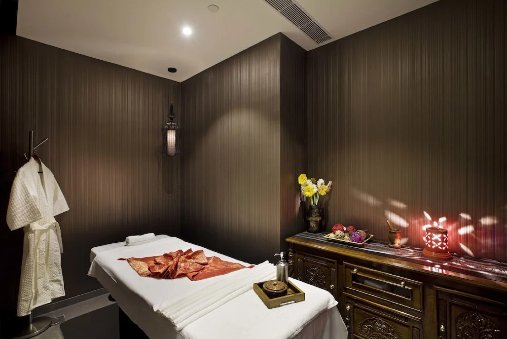 Plaza Premium Day Hotel