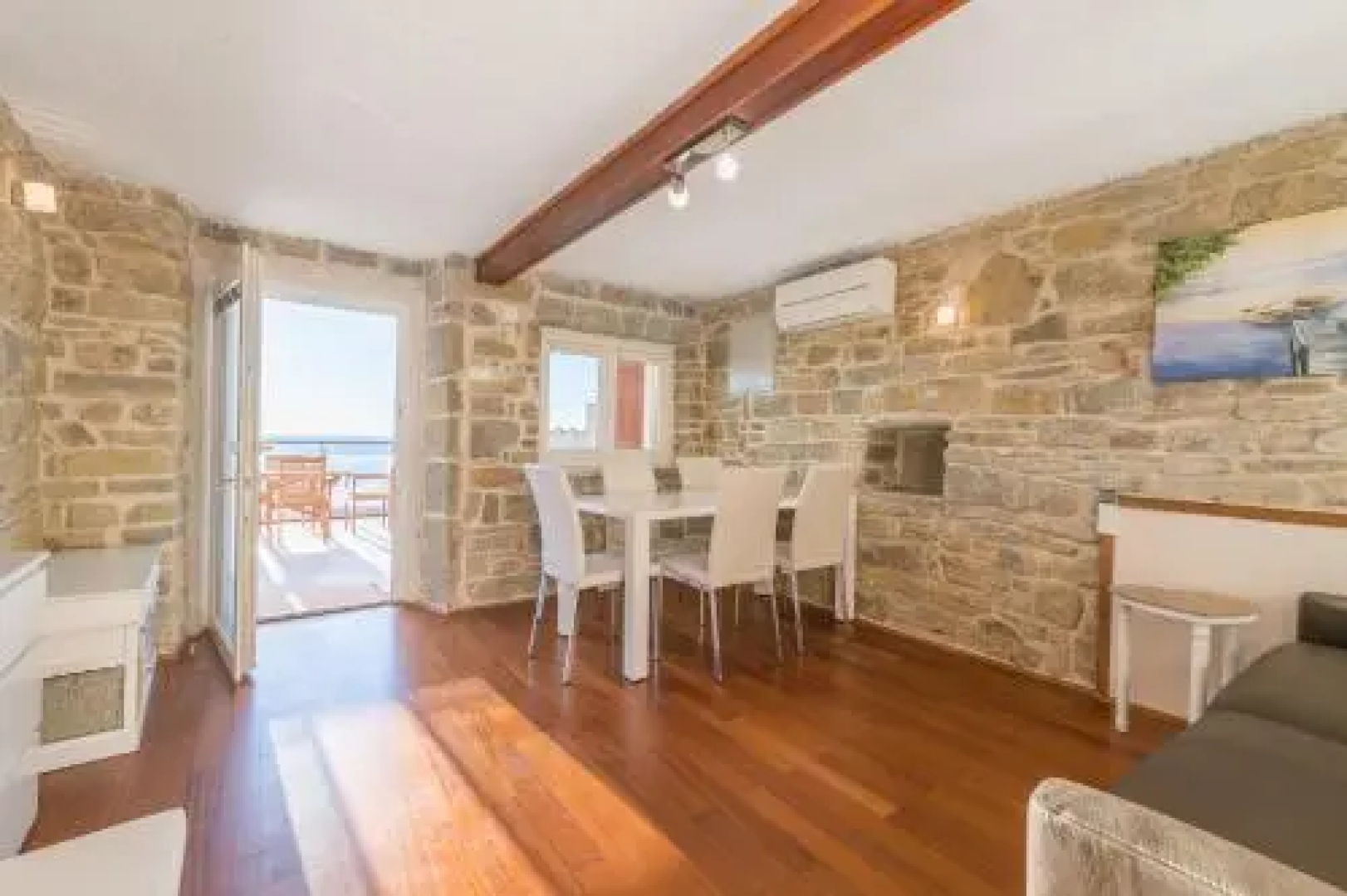 Riba Apartment