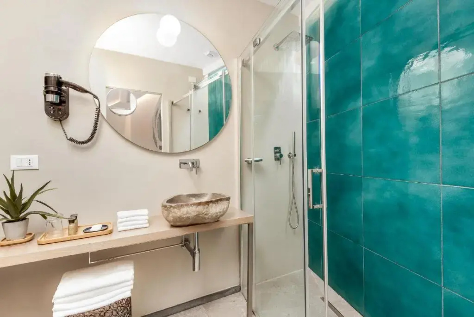 Colonna 24 Luxury Room in Portovenere near 5 Terre