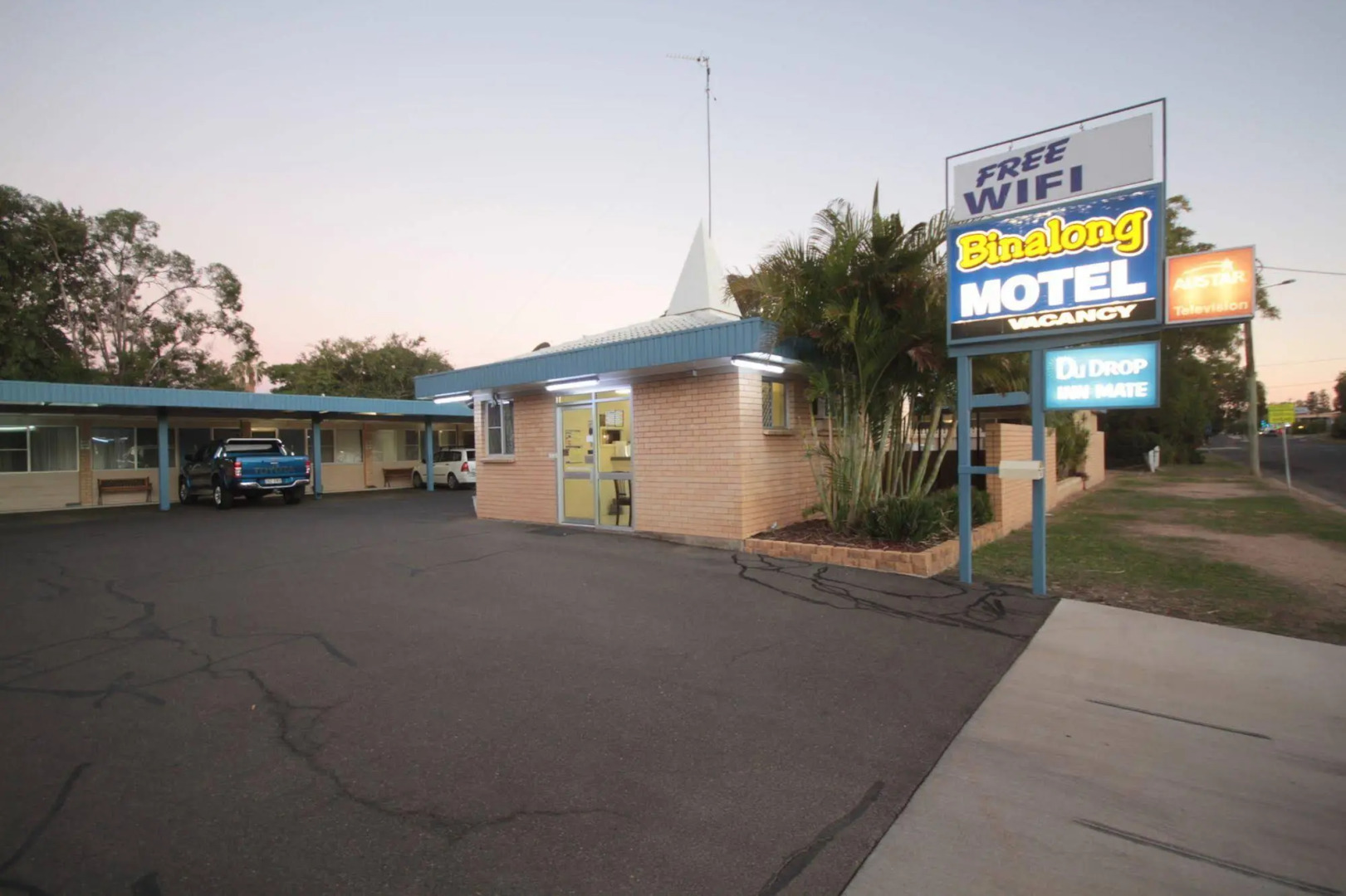 Binalong Motel