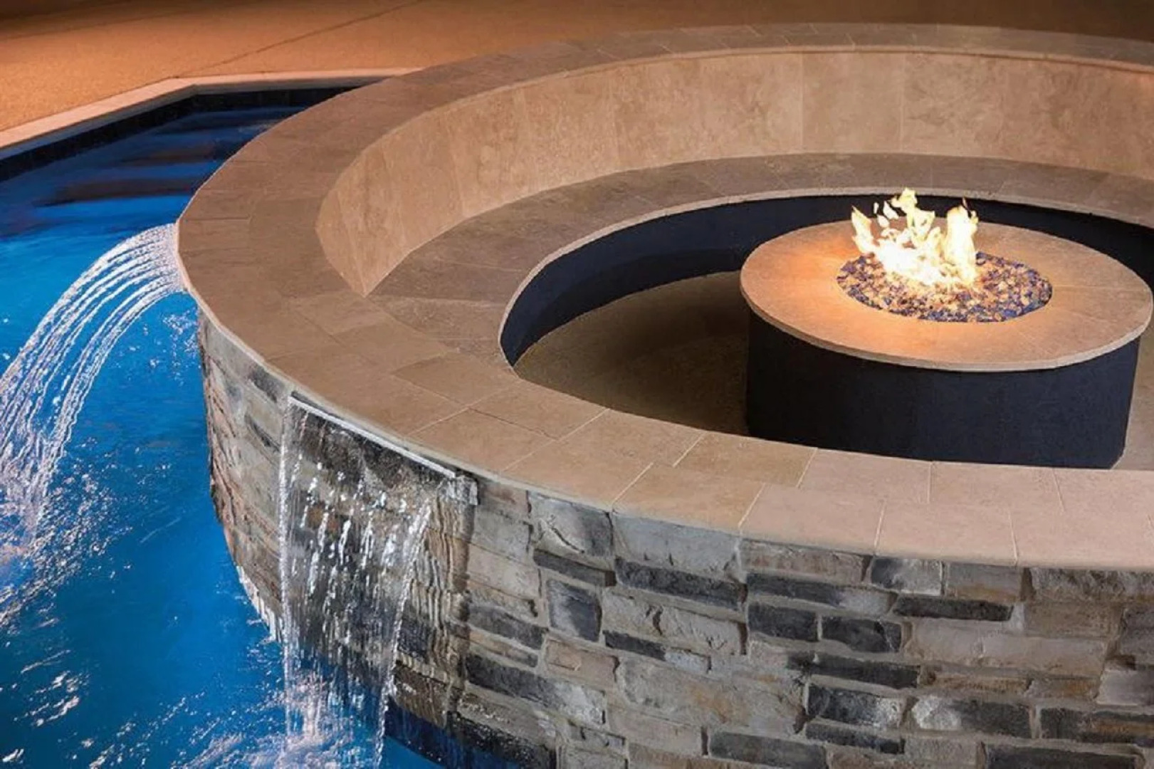 Courtyard Rome Riverwalk