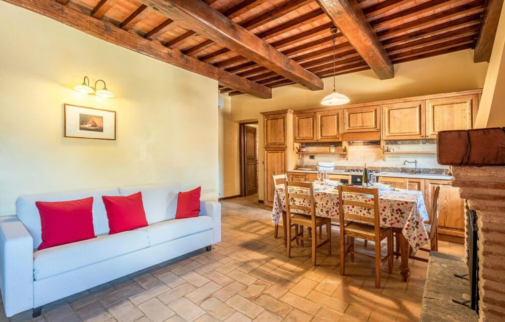 Awesome Home in Camerino With Outdoor Swimming Pool, Wifi and 2 Bedrooms