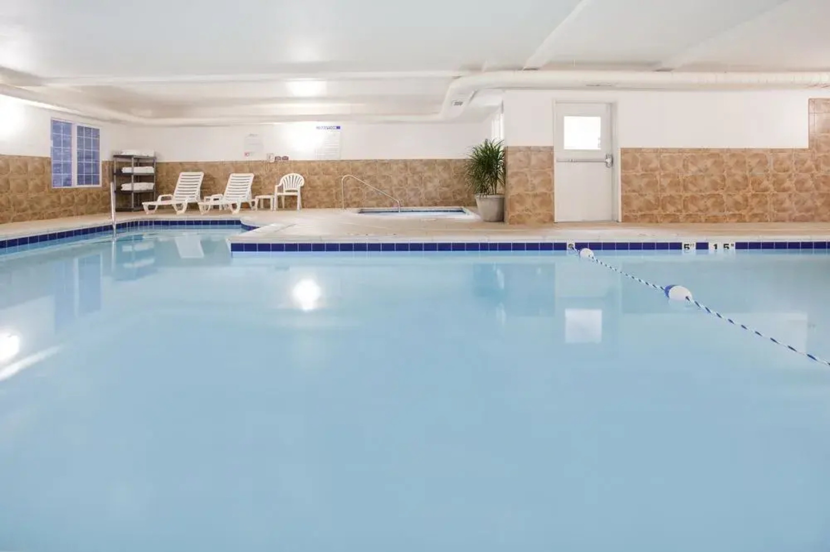 Holiday Inn Express & Suites Evanston