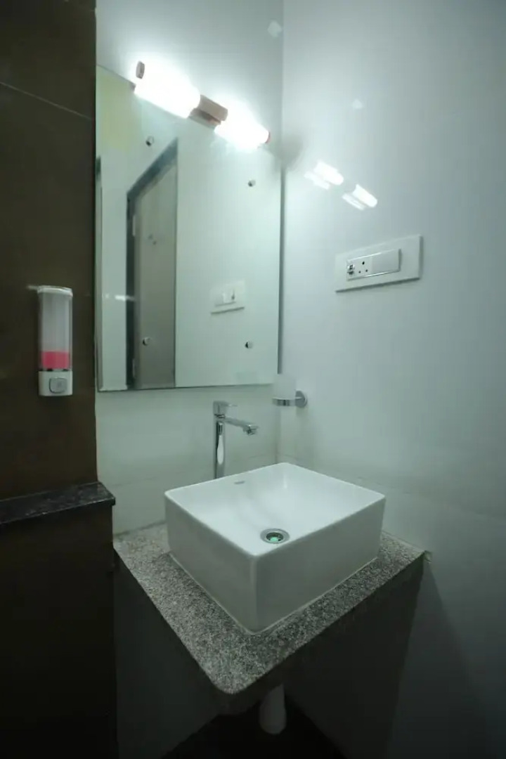 VL Patil Stays & Banquets