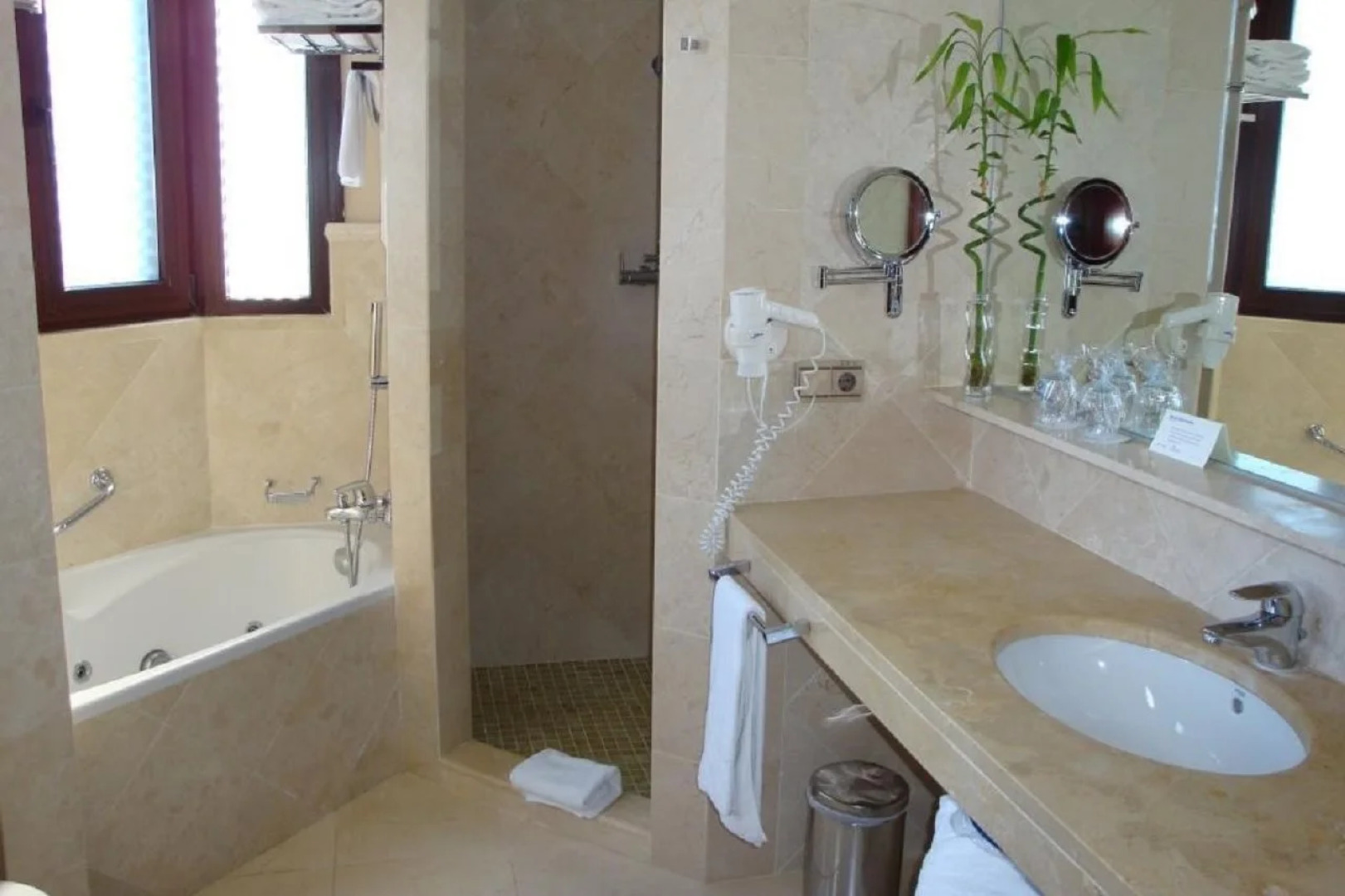 SH Villa Gadea Hotel