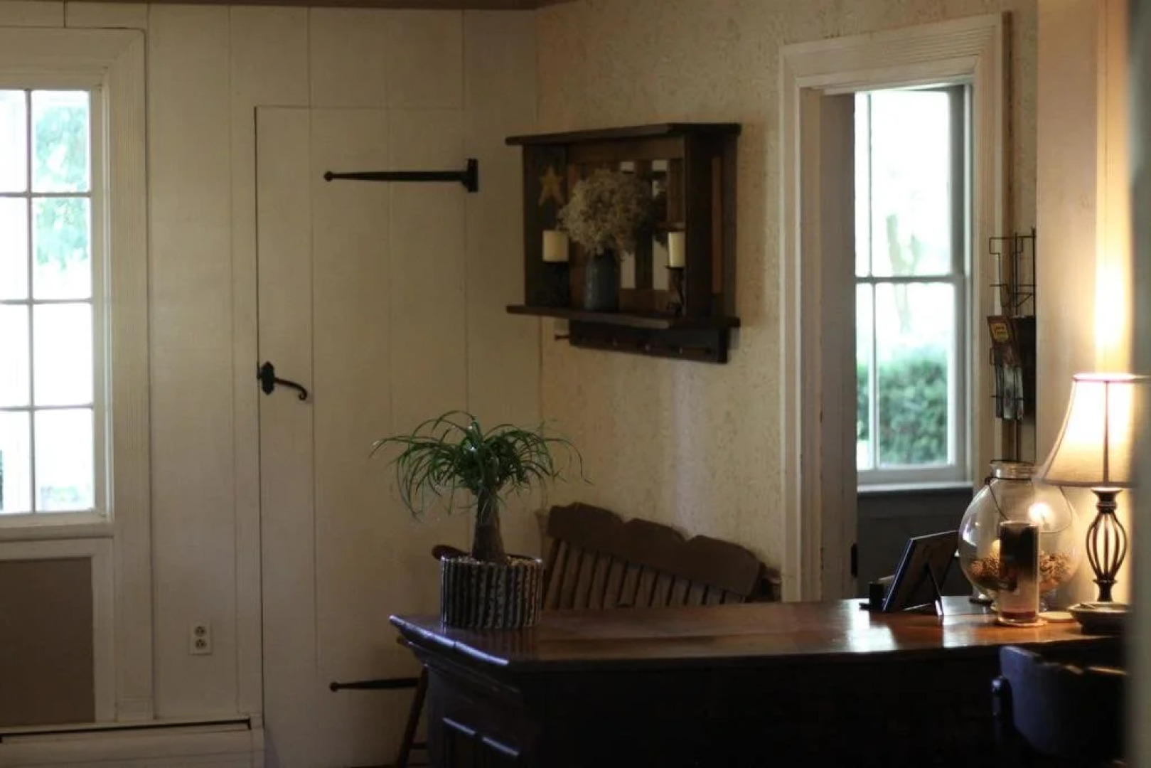 Edgewater Inn & Riverside Grill