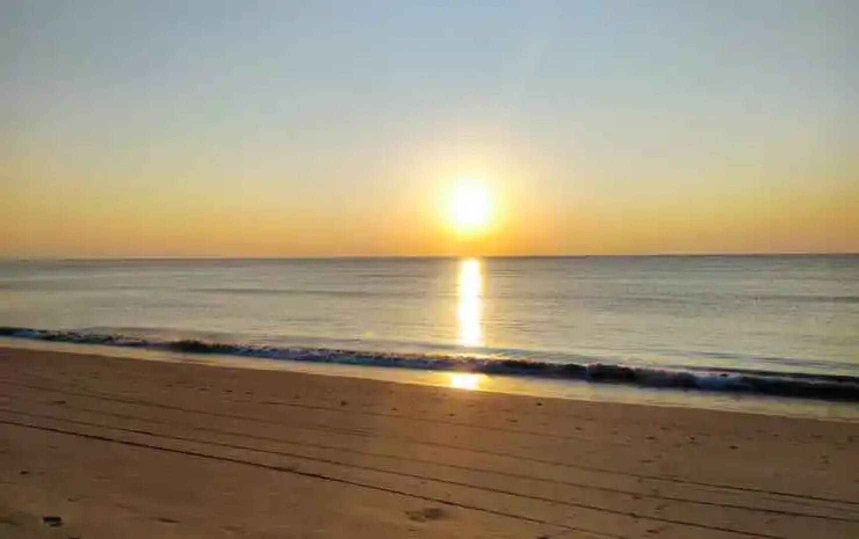 Le Menara Khao Lak beachfront Villa & Resort