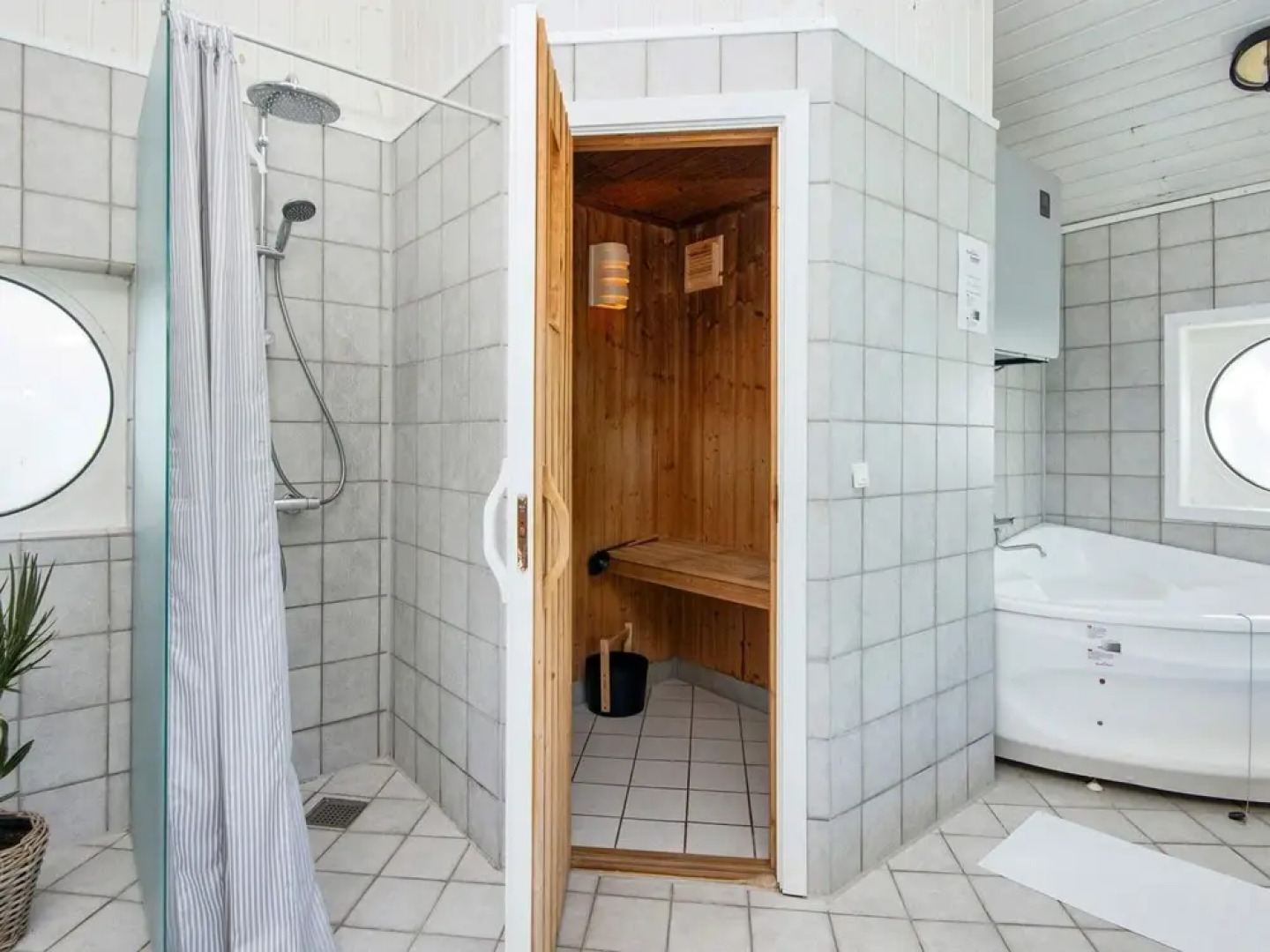 6 Person Holiday Home in Ebeltoft