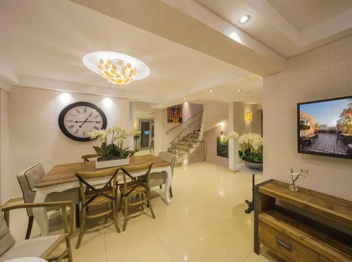 BGuest Hotel & Residence