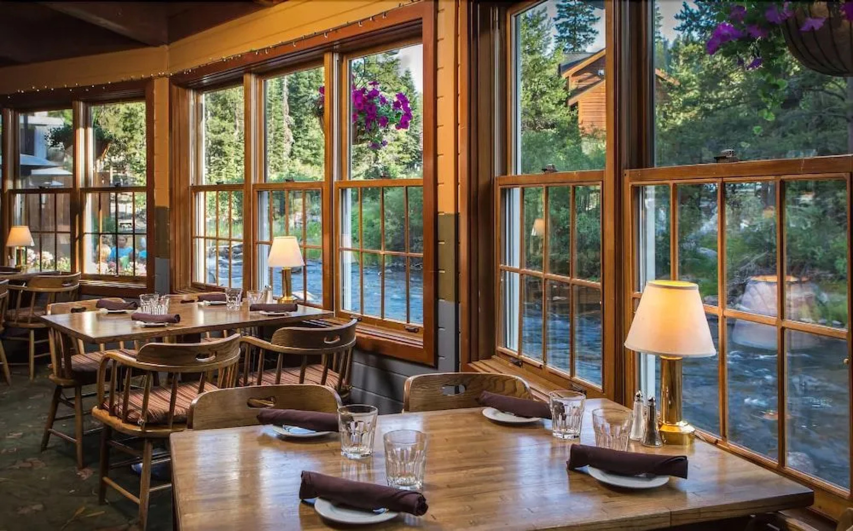 River Ranch Lodge & Restaurant