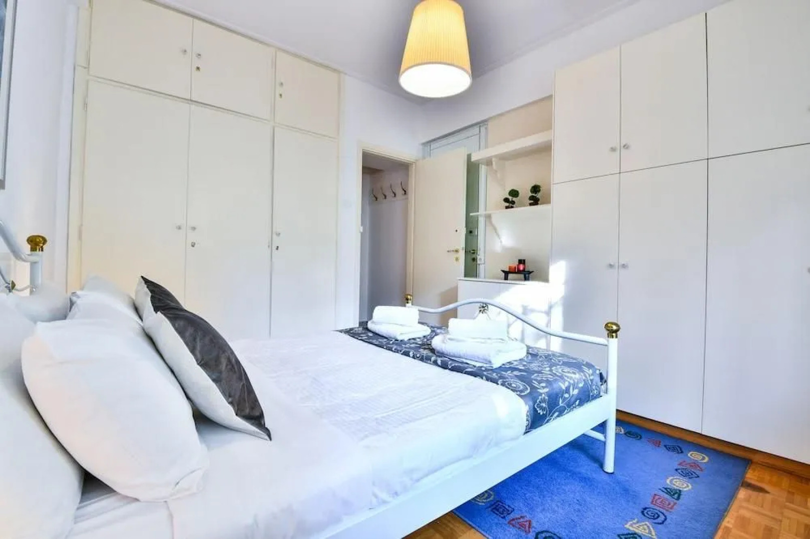 Groovy Apartment by the Sea with Garden