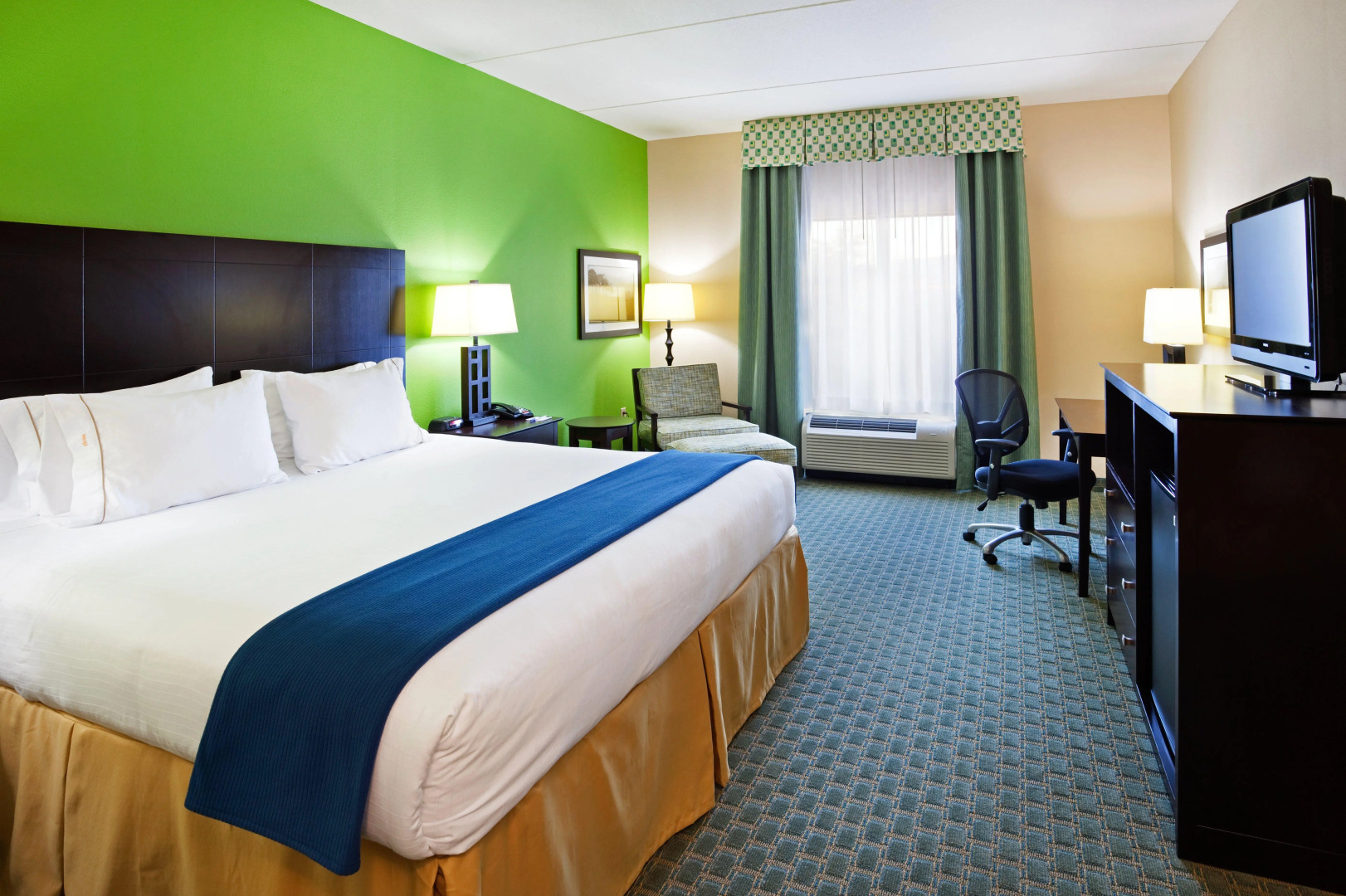 Holiday Inn Express & Suites Newport S by IHG