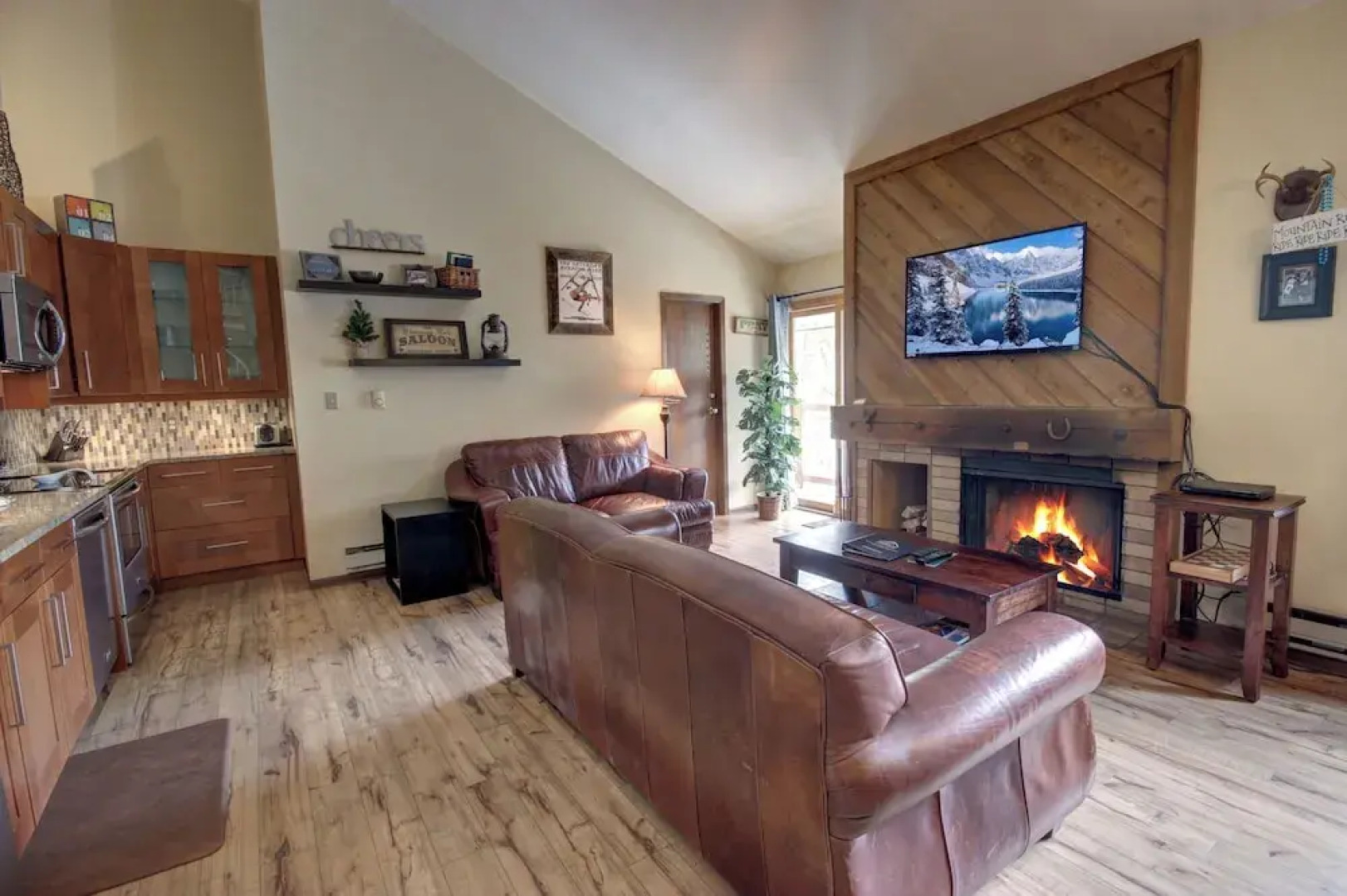 Flying Dutchman 1137 by SummitCove Vacation Lodging