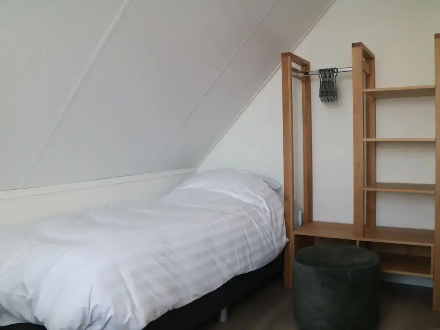 Lakeview Villa With Swimming and Fishing Pier