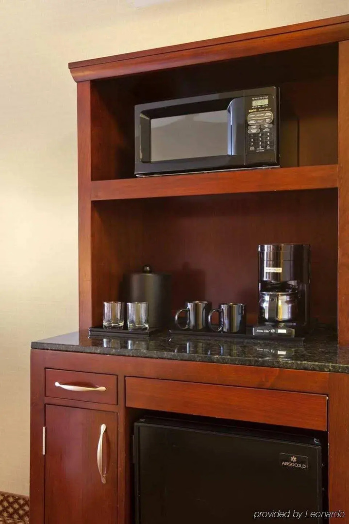 Hilton Garden Inn Chicago / Oak Brook