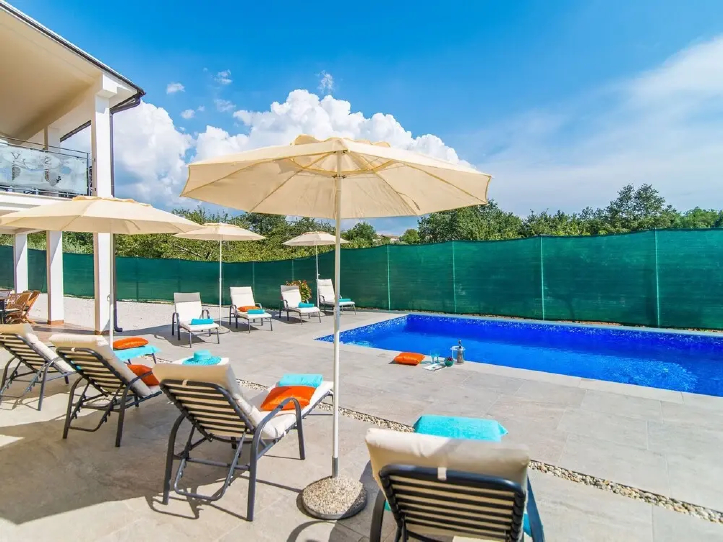 House With Private Pool For 10 People Surrounded By Vineyard In A Quiet Location