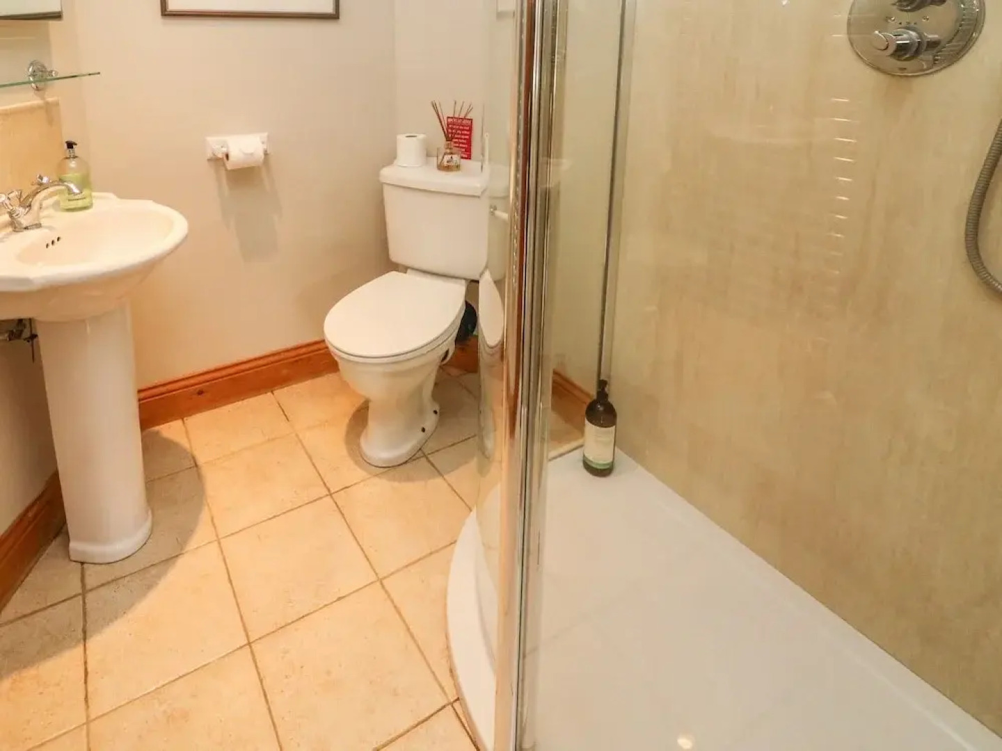 The Arches Larklands