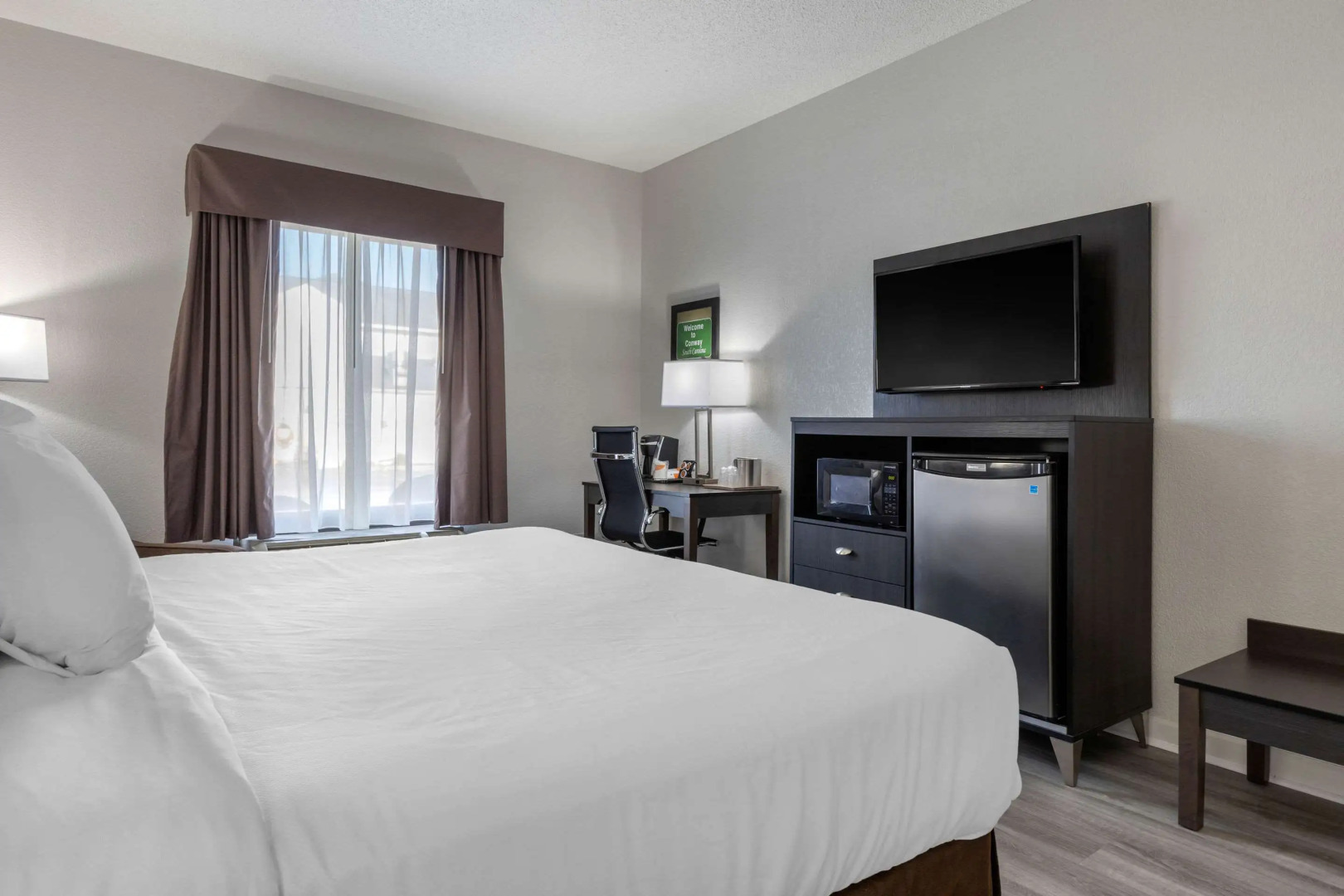 Econo Lodge at the University