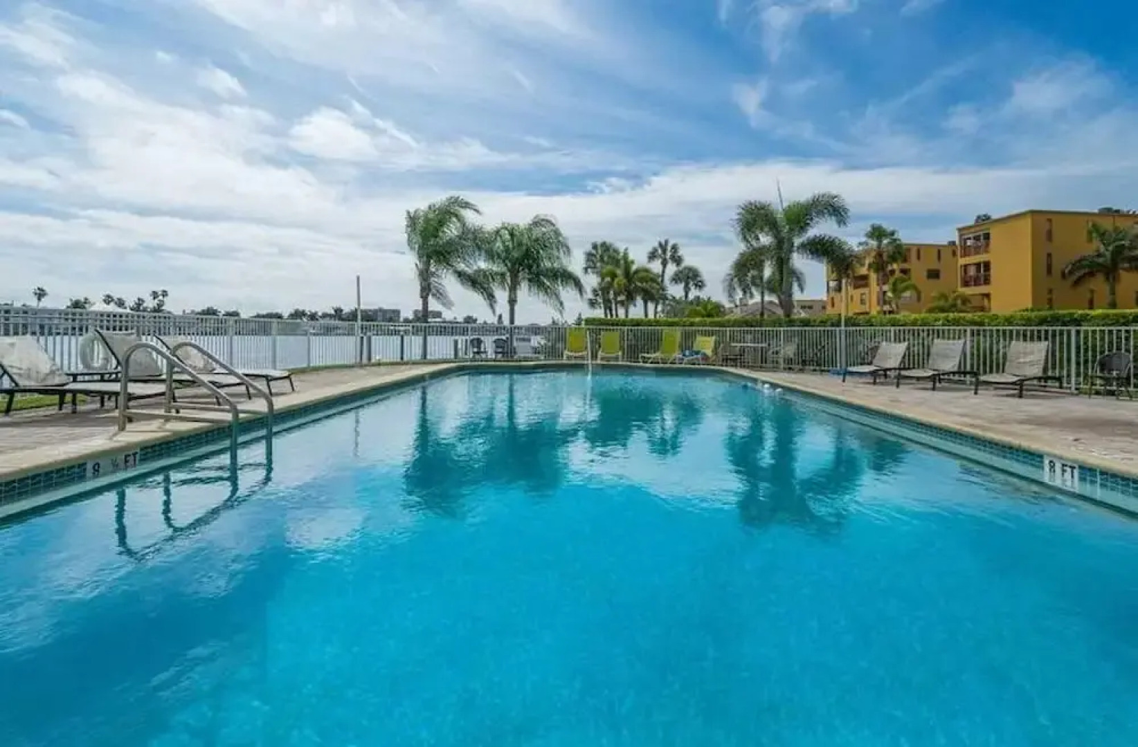 203 - Palms of Treasure Island