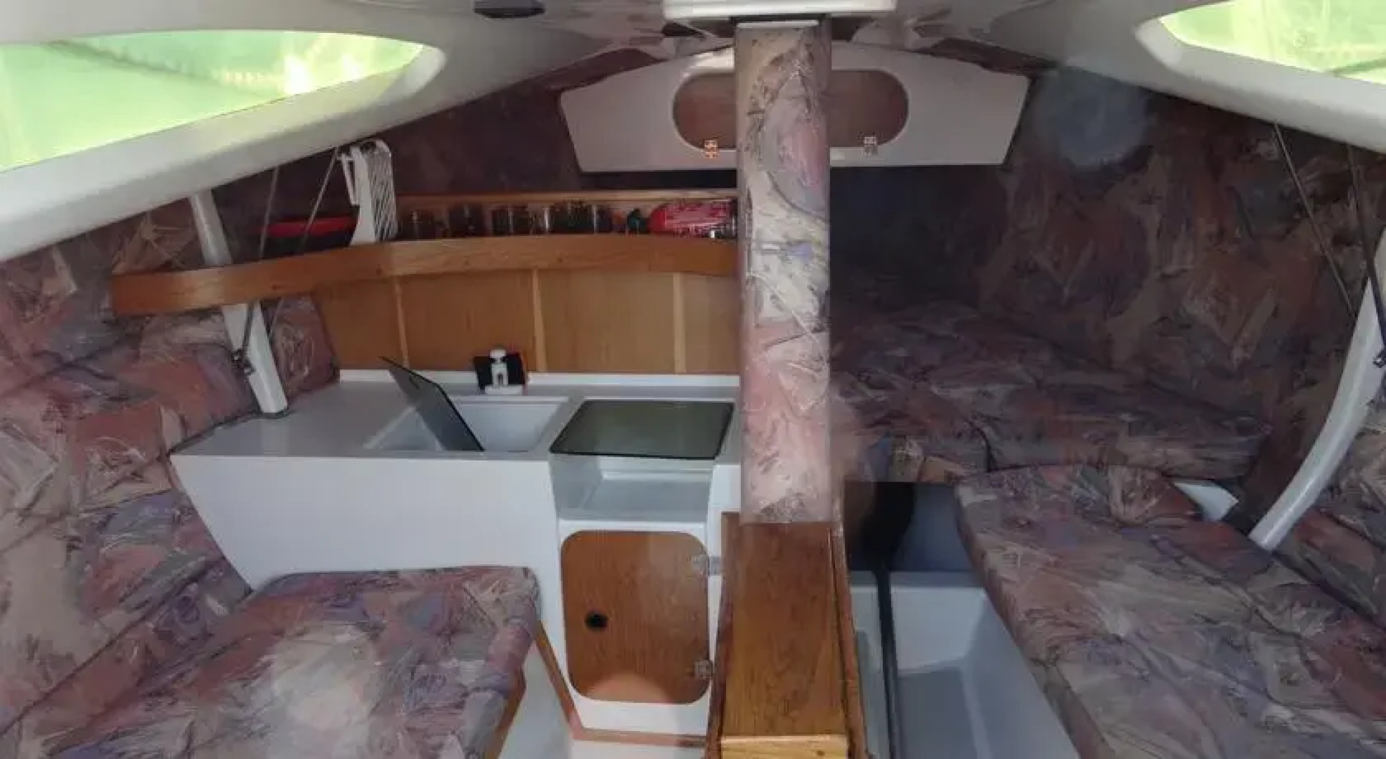 Nocleg na jachcie - Sportina 680