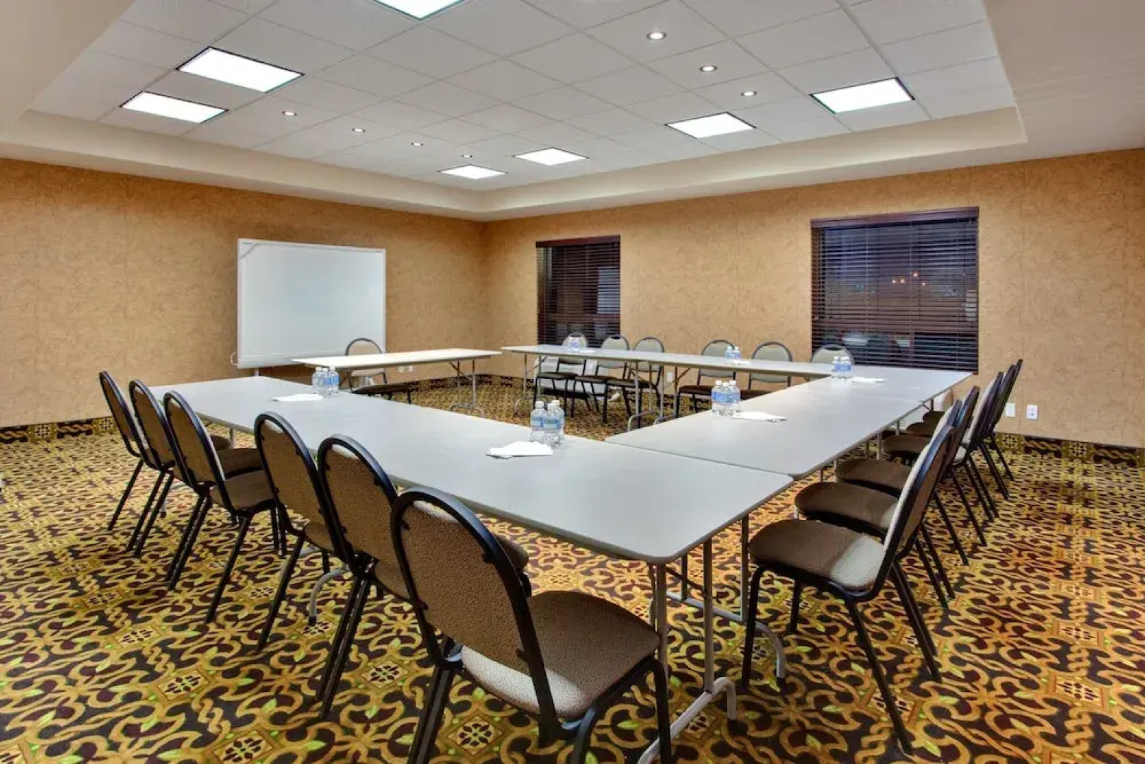 Holiday Inn Express Hotel & Suites WHITECOURT, an IHG Hotel