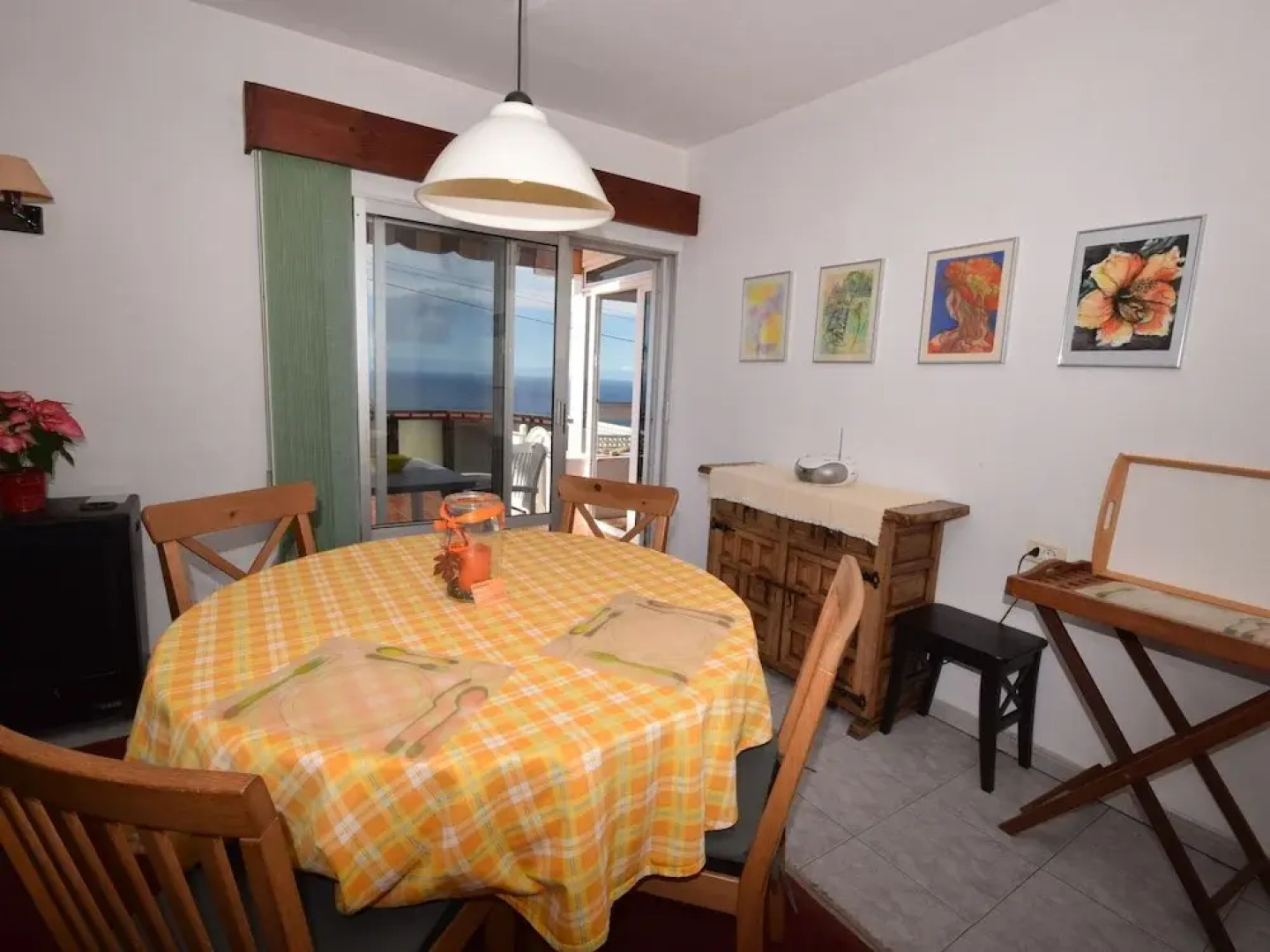 Cozy Holiday Home in Mesa del Mar with Sea View