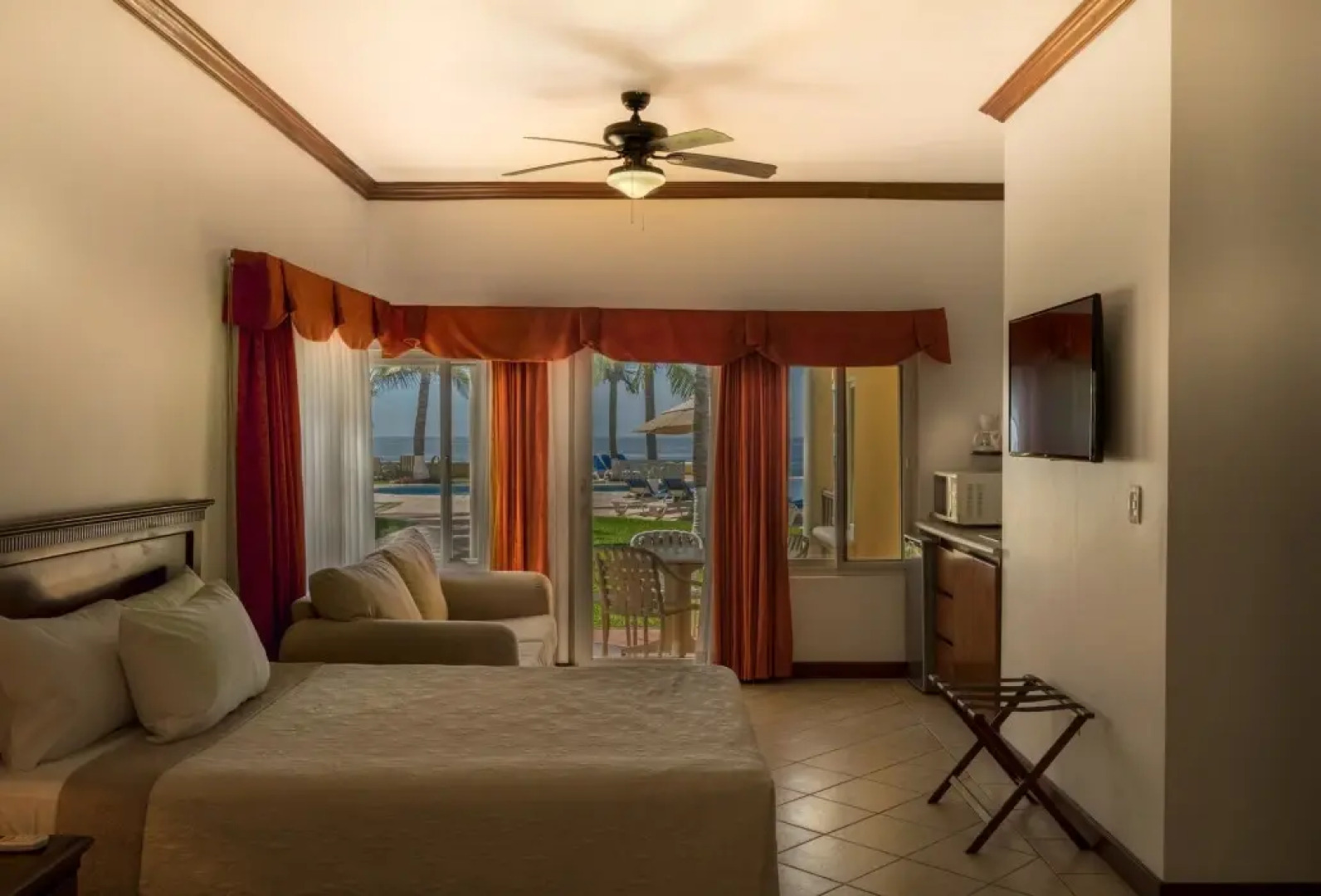 Hotel Cayman Suites