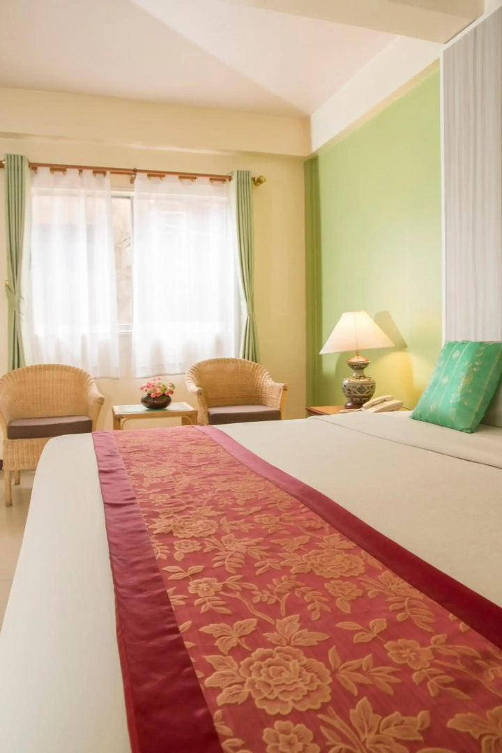 S Lodge Pattaya (formally known as Sabai Lodge)