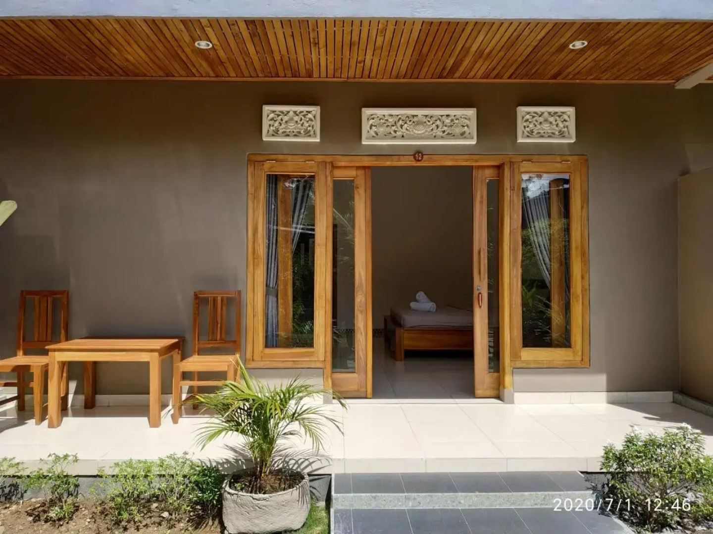 Surf Retreat Villa Sari