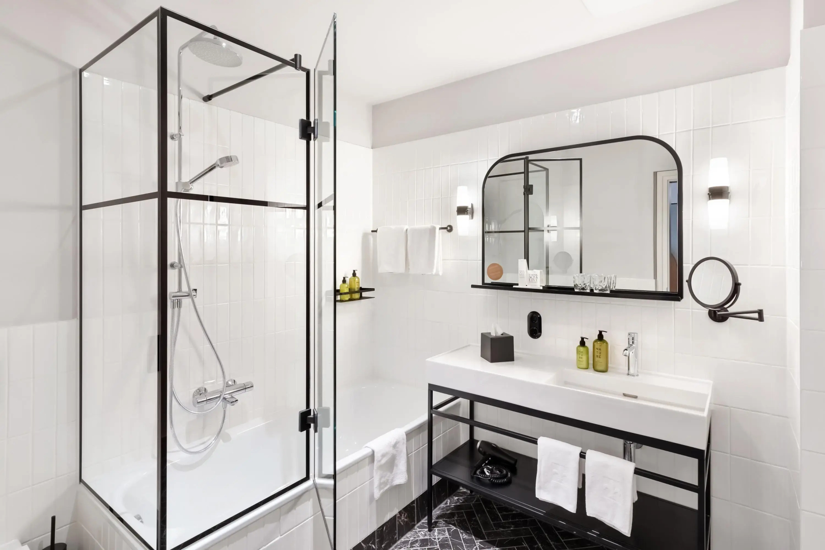 Hotel Astoria Vienna, Curio Collection by Hilton