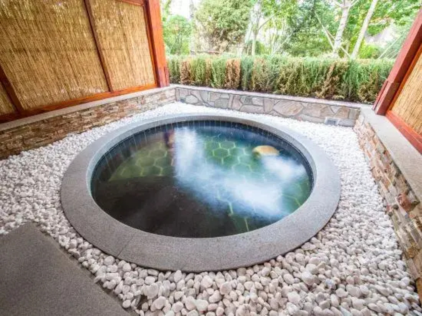 Panjin Honghai Hot Spring Hotel