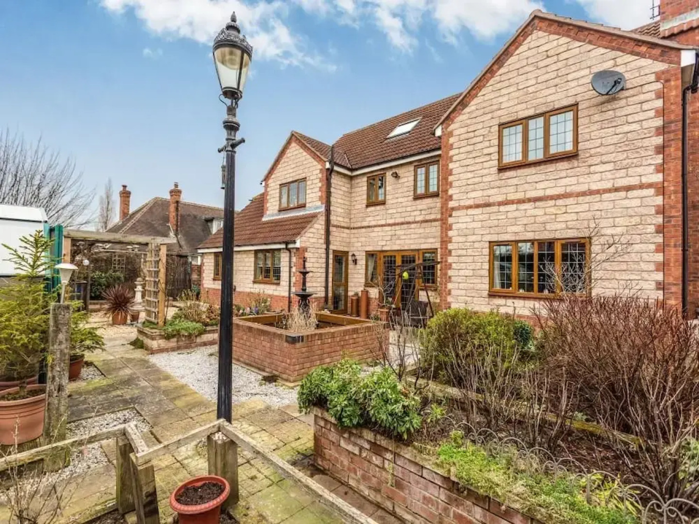 Enfield House and Cottages