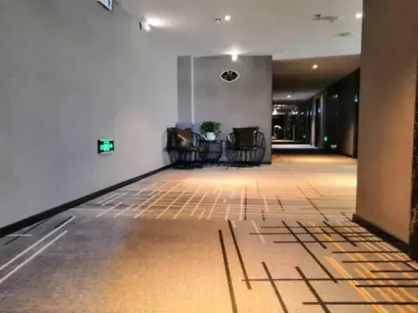 Wangjing Business Hotel