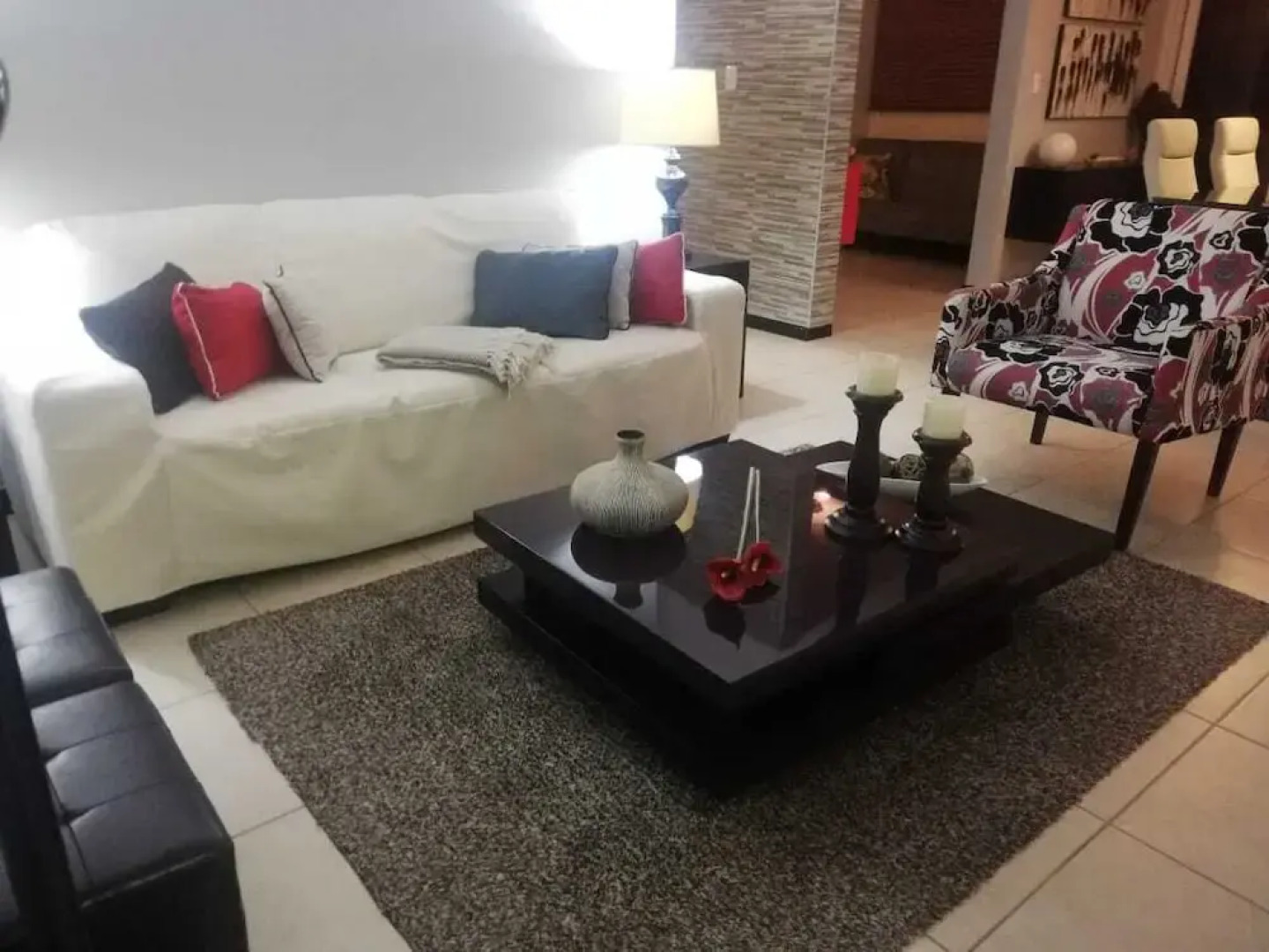 Apartment by airport on way to beach