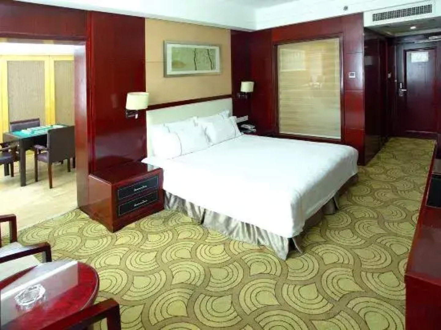 Oriental Hawaii Holiday Hotel