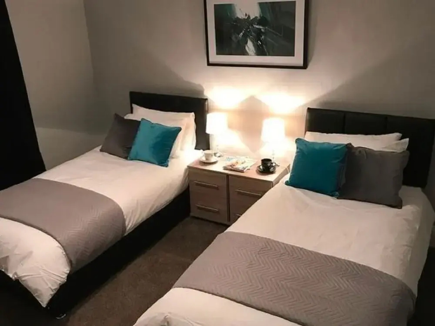 Chic Holiday Home in Manchester near Sheen Gardens