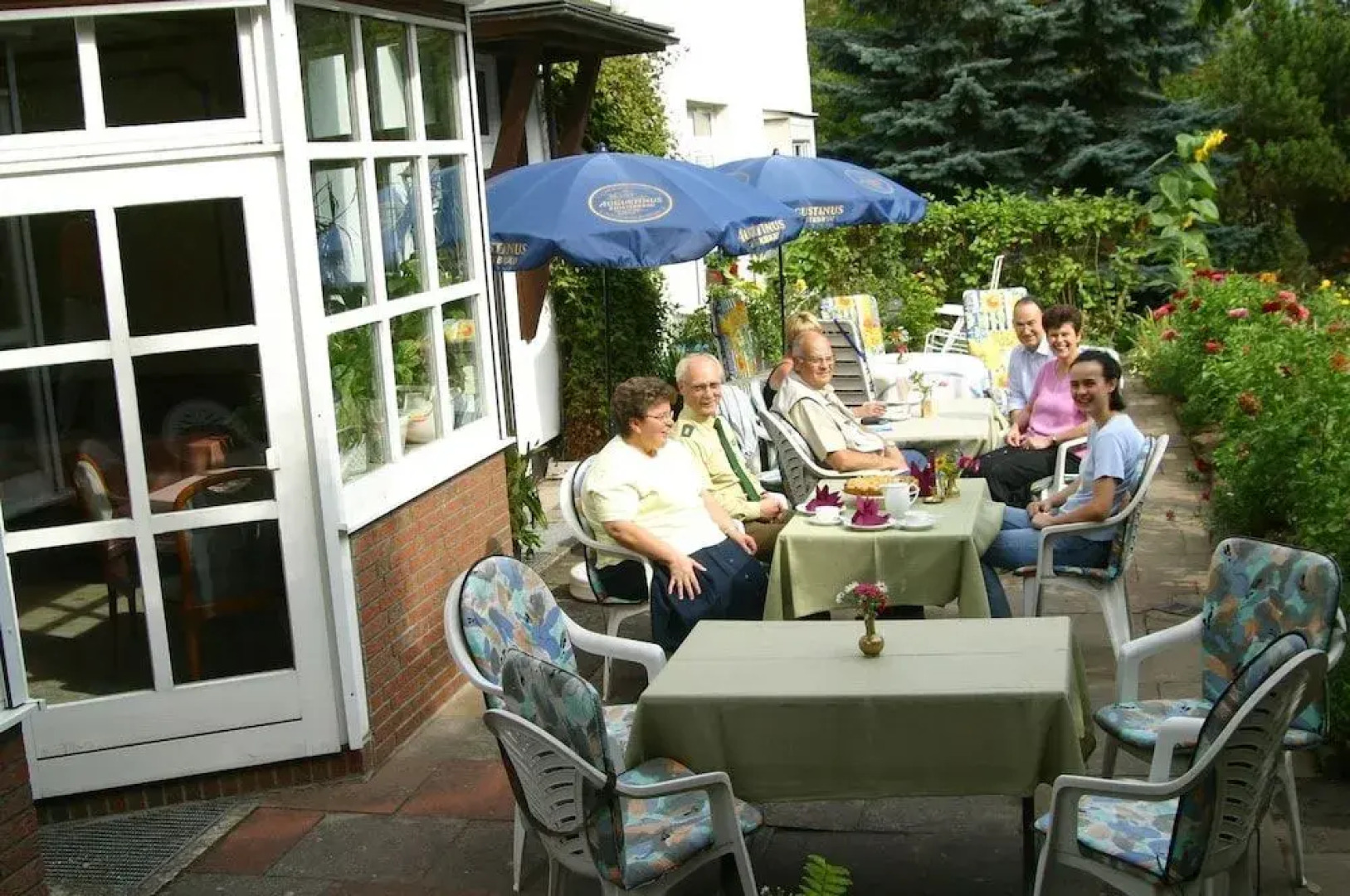 Hotel Link & Restaurant