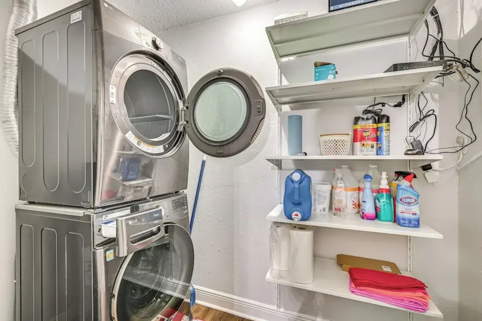 7 Mi to Busch Gardens: Lutz Home w/ Patio!