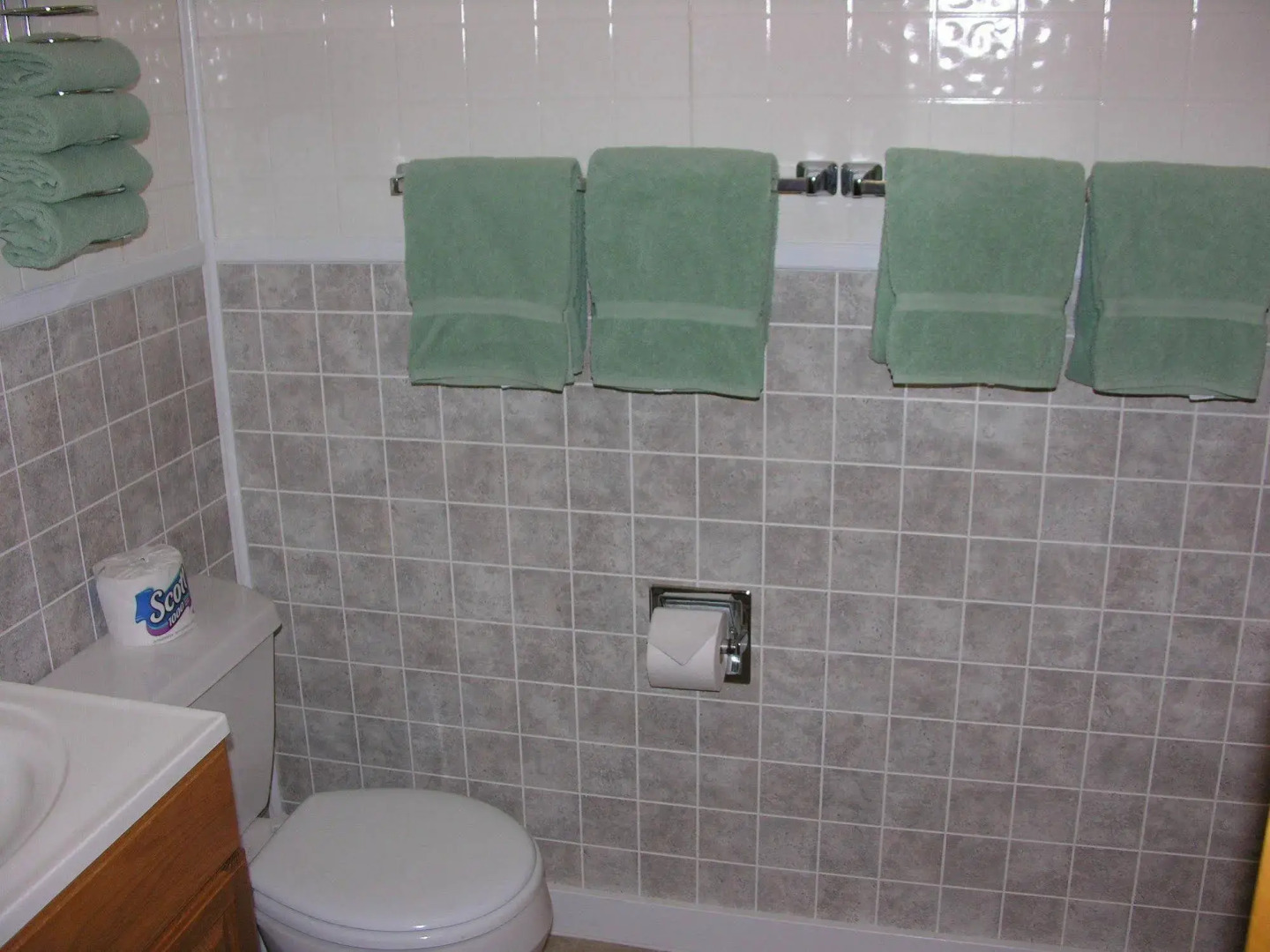 Gilcrest Cottages and Motel