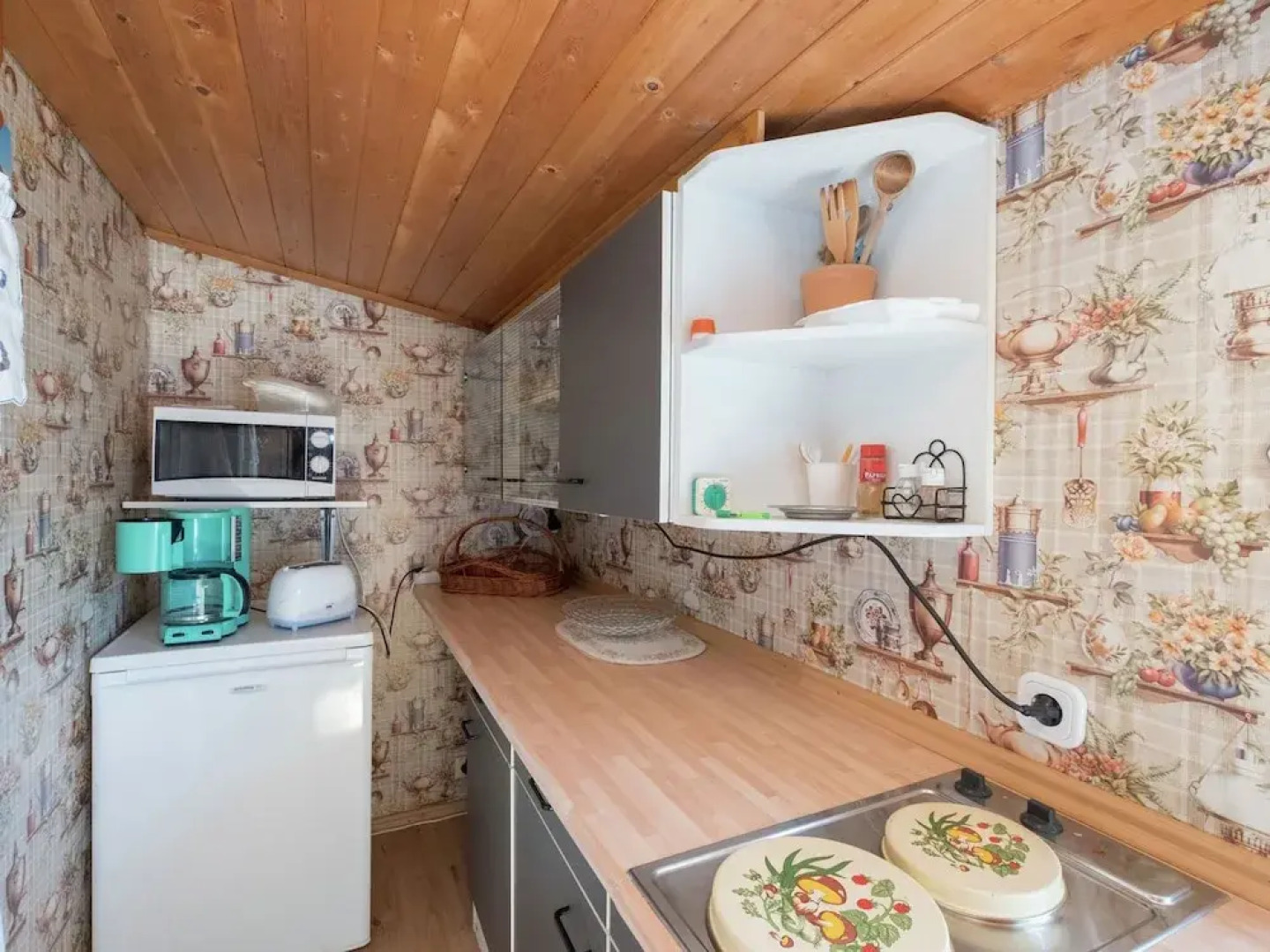 Tempting Holiday Home in Gntersberge for Romantic Getaway