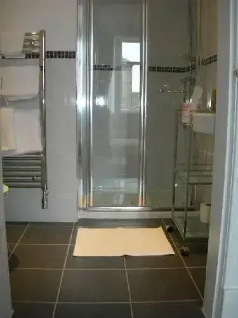 Appletree Guest House