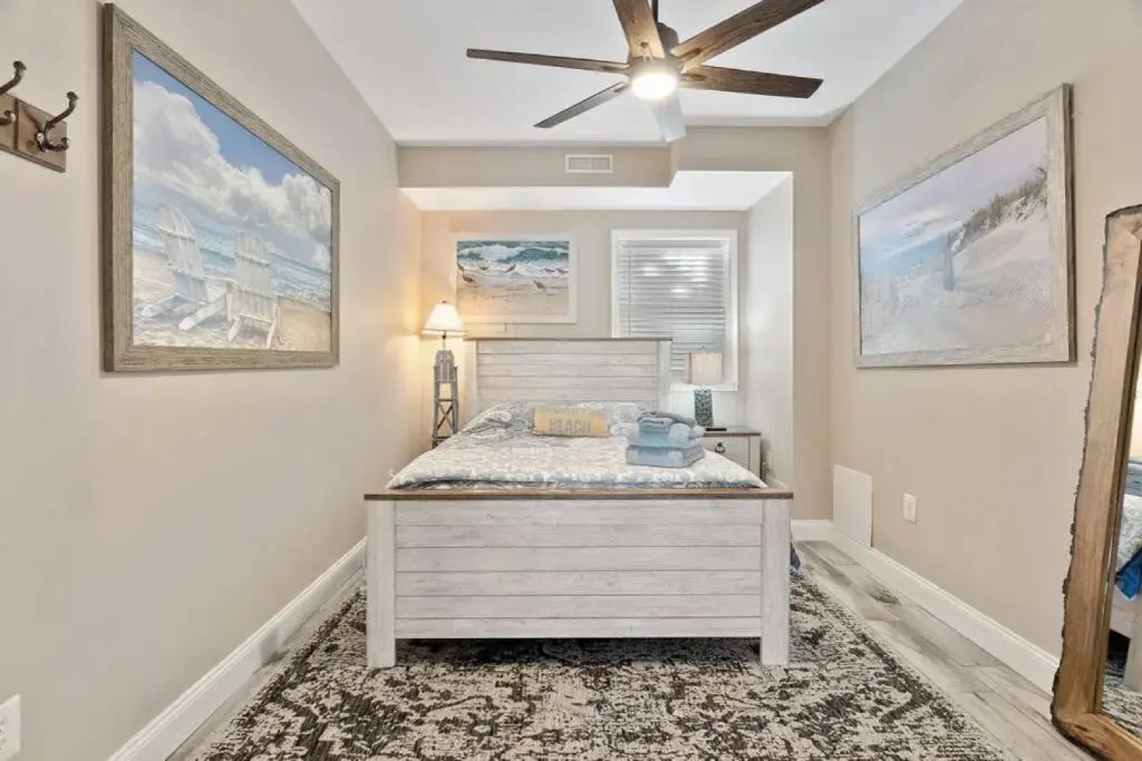 Unit C back lower unit Surfers Hideway Parking Near Lighthouse