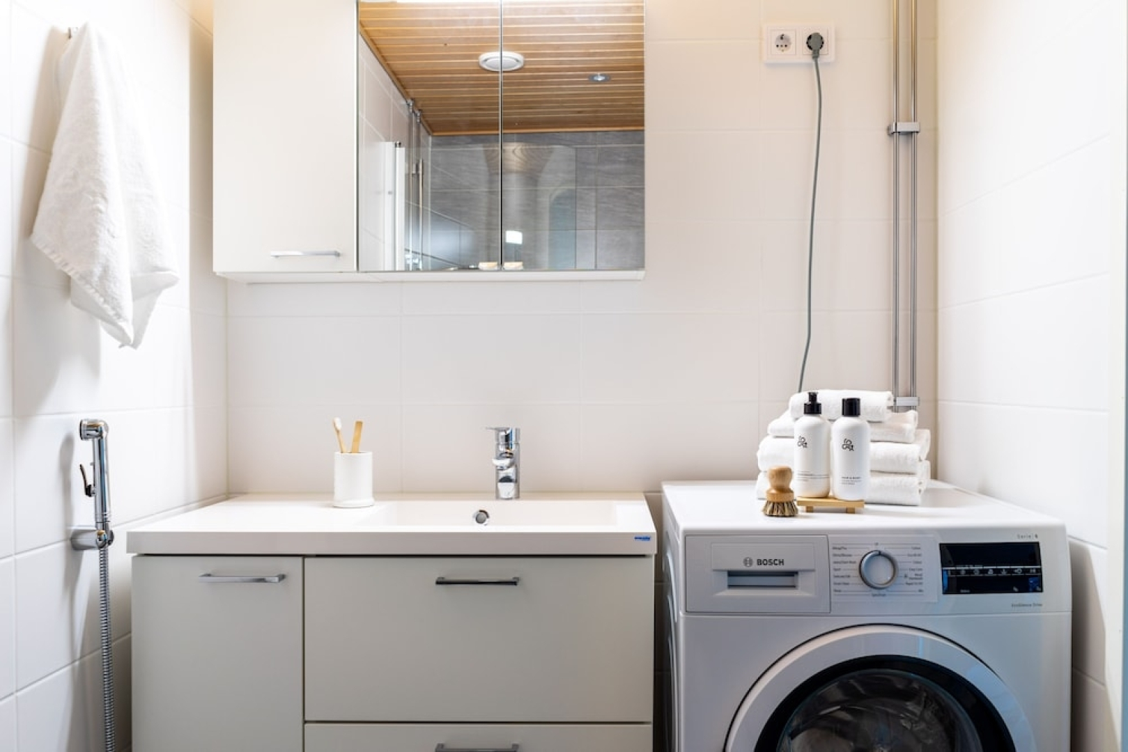 New 1br apartment with a parking spot